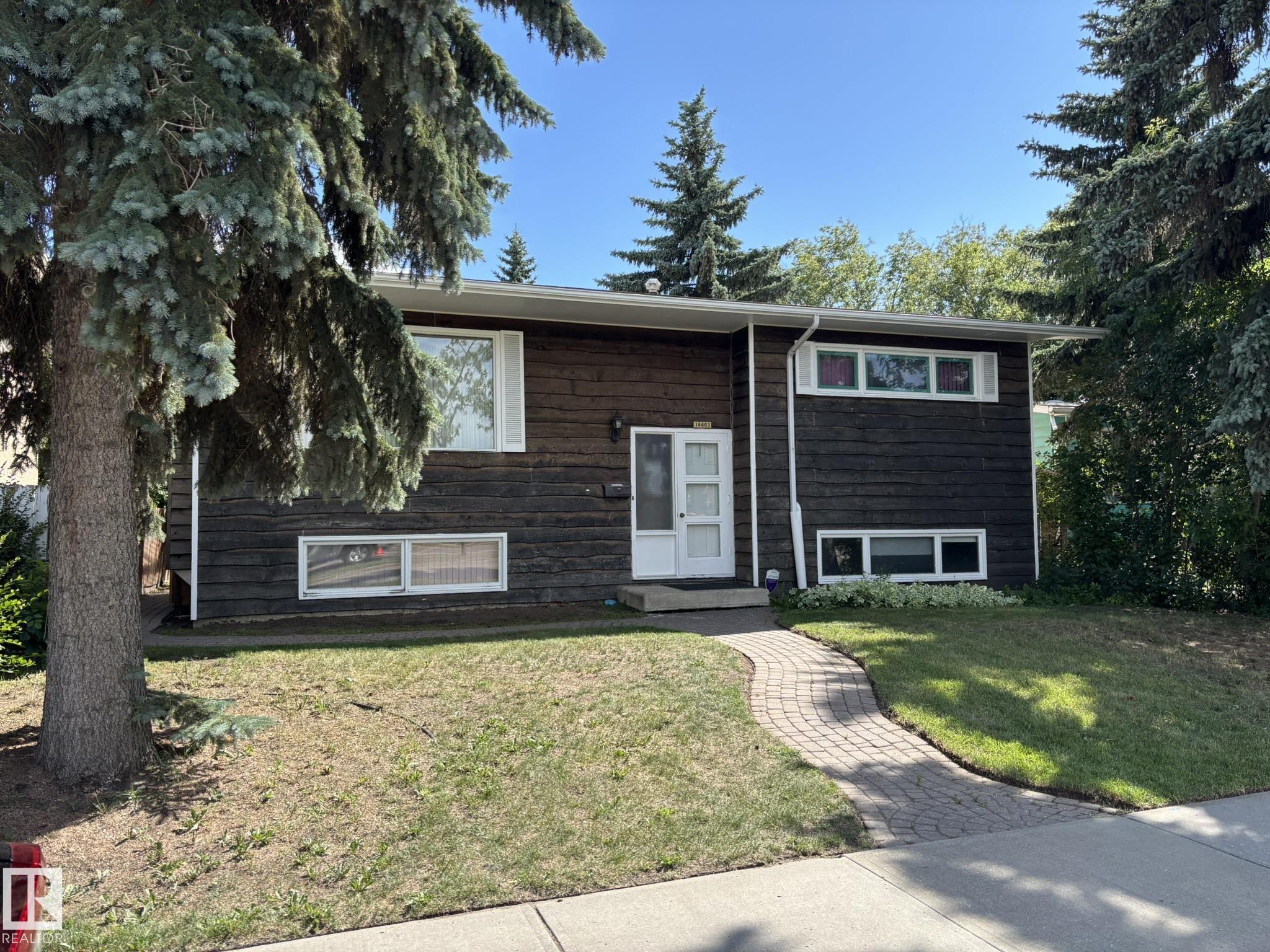 95 Av Nw Unit 16603 Ave, Edmonton, AB T5P 0B1