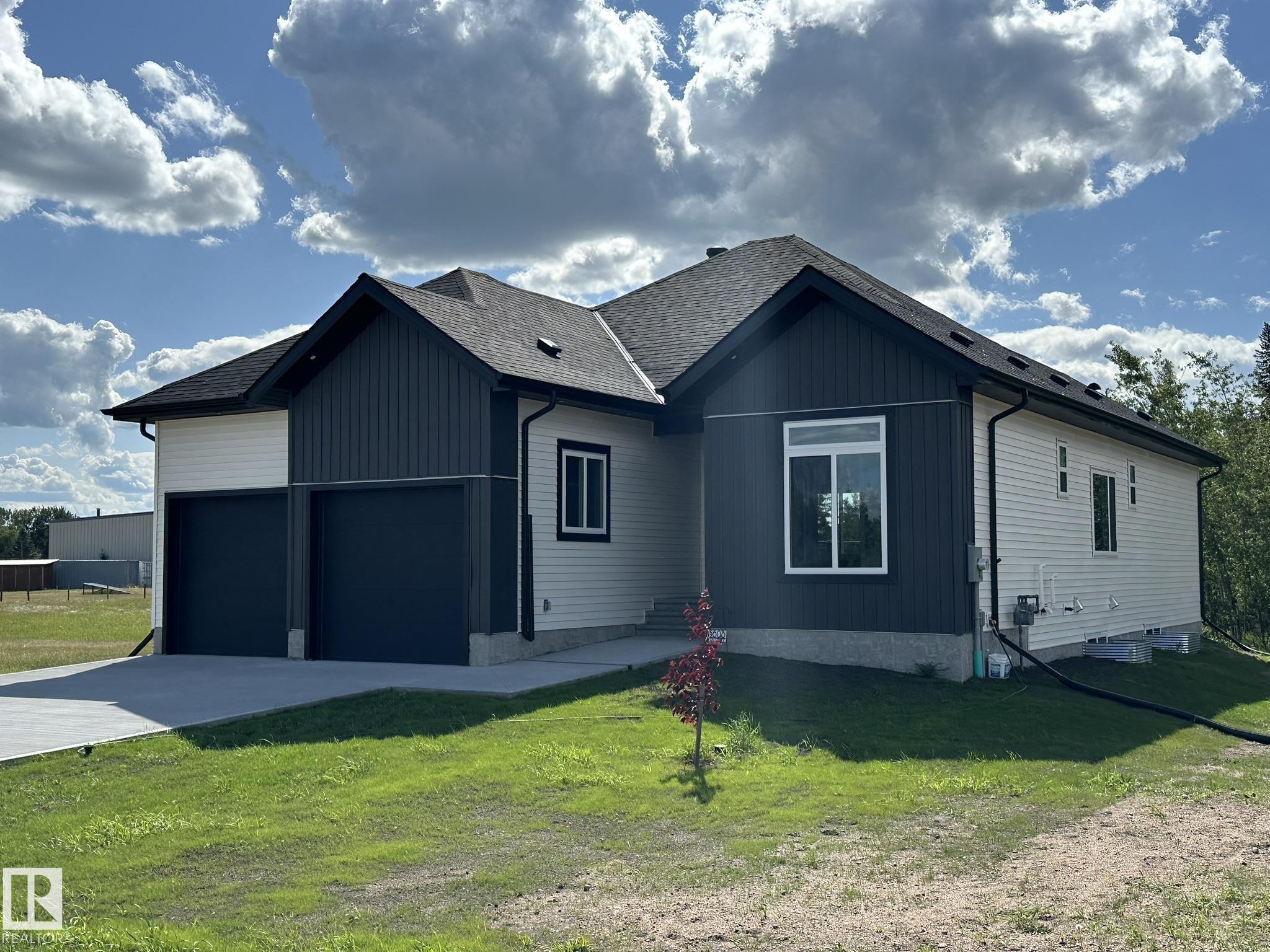 46 St Unit 5608 St, Smoky Lake, AB T0A 3C0