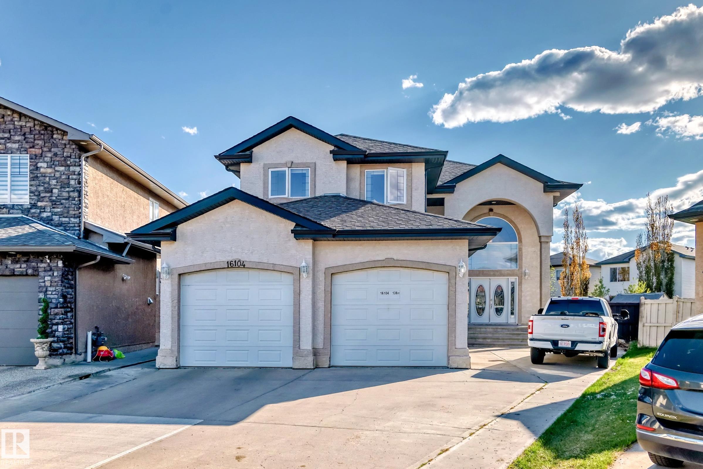 136 St Nw Unit 16104 St, Edmonton, AB T5A 3V4