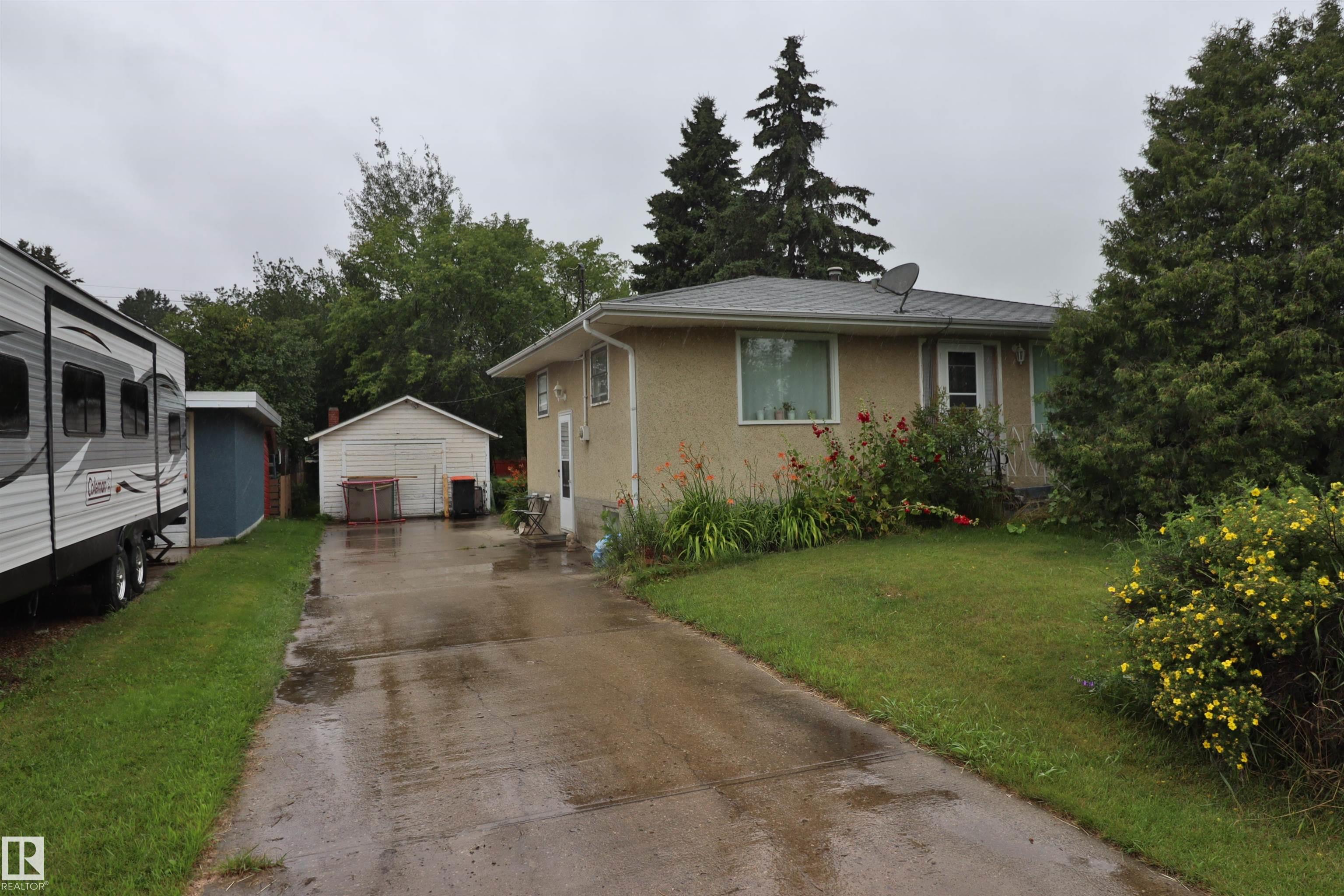 51 St Unit 4708, Thorsby, AB T0C 2P0