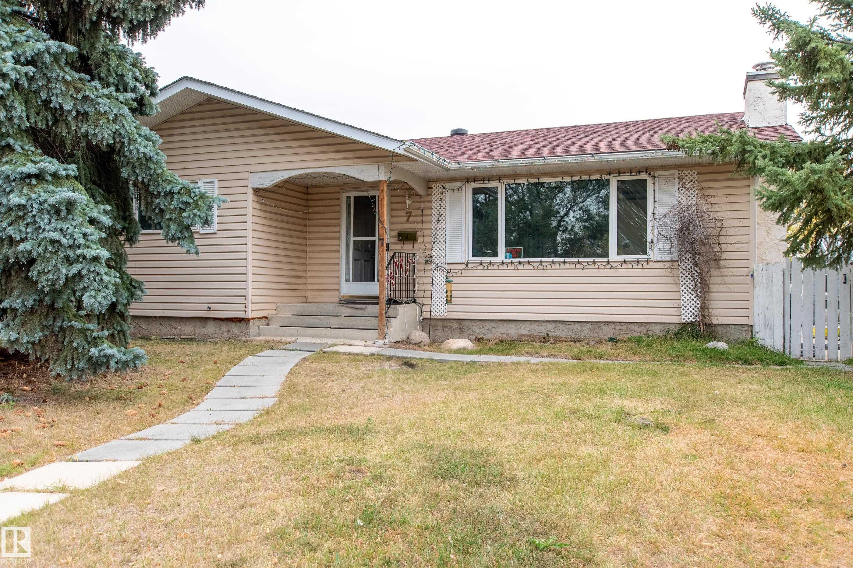 7 Ekota Cr Cres NW, Edmonton, AB T6K 2J6