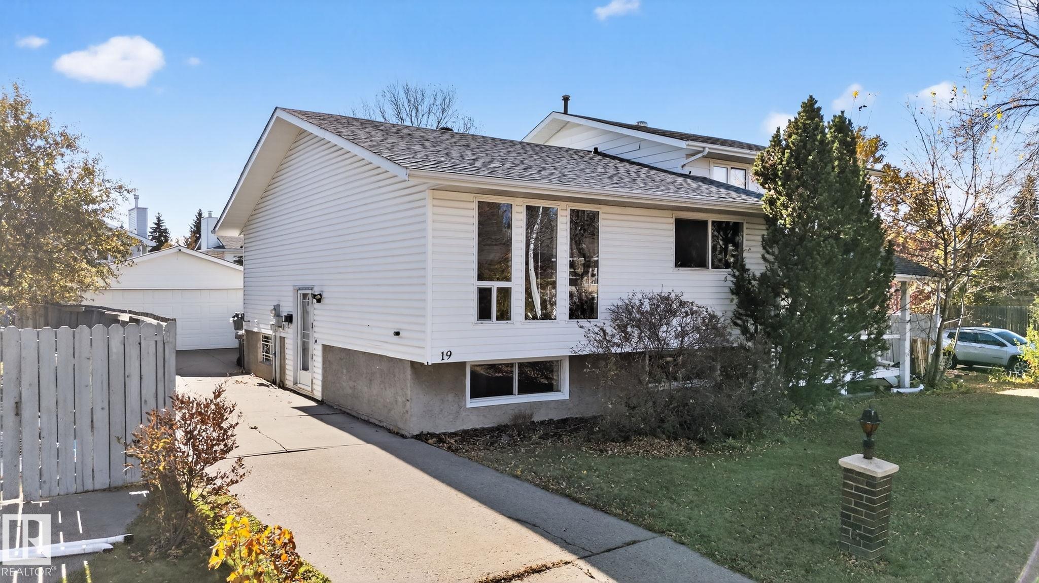 19 Princeton Cr Cres, St. Albert, AB T8N 4V3
