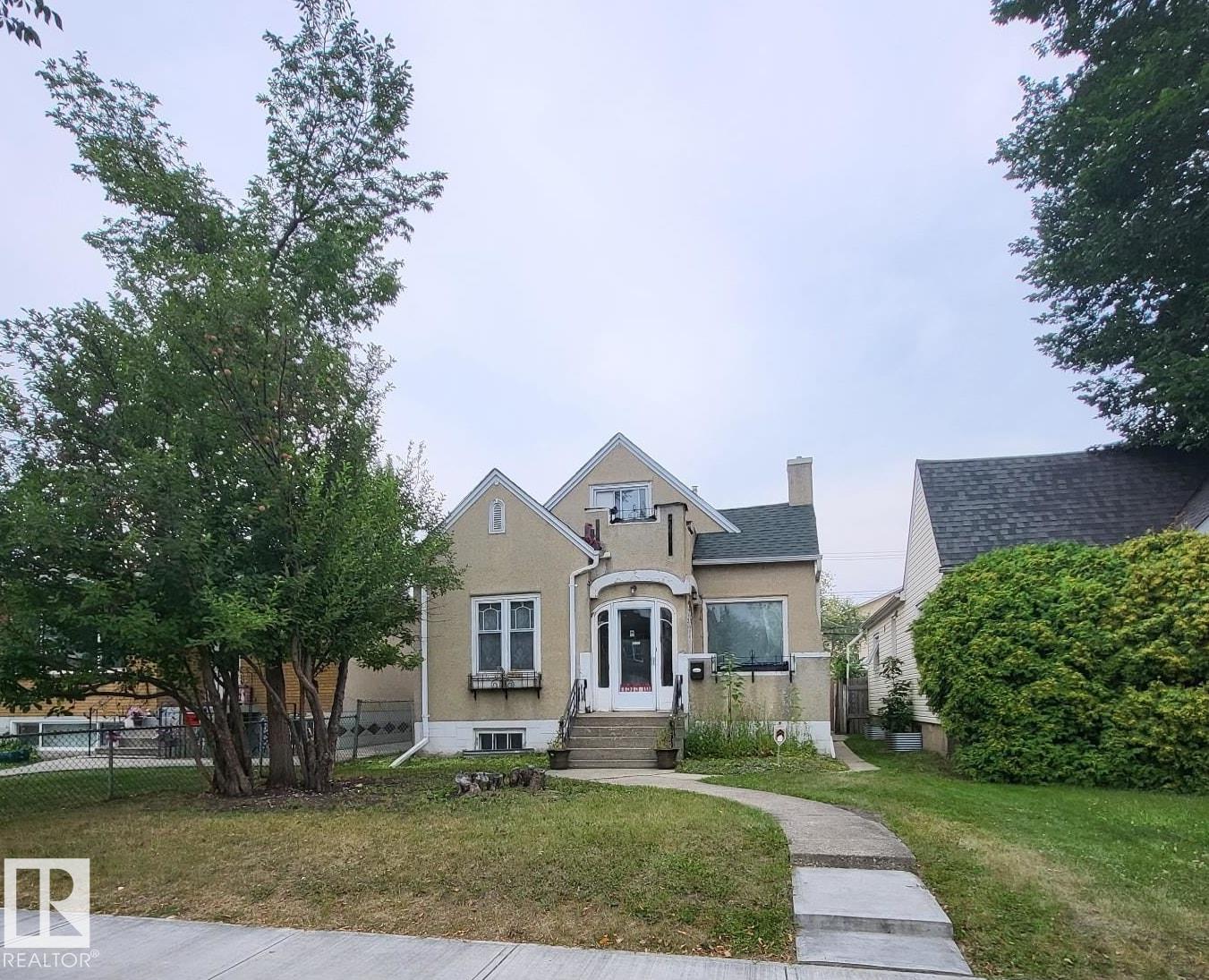 101 St Nw Unit 11515 St, Edmonton, AB T5G 2B2