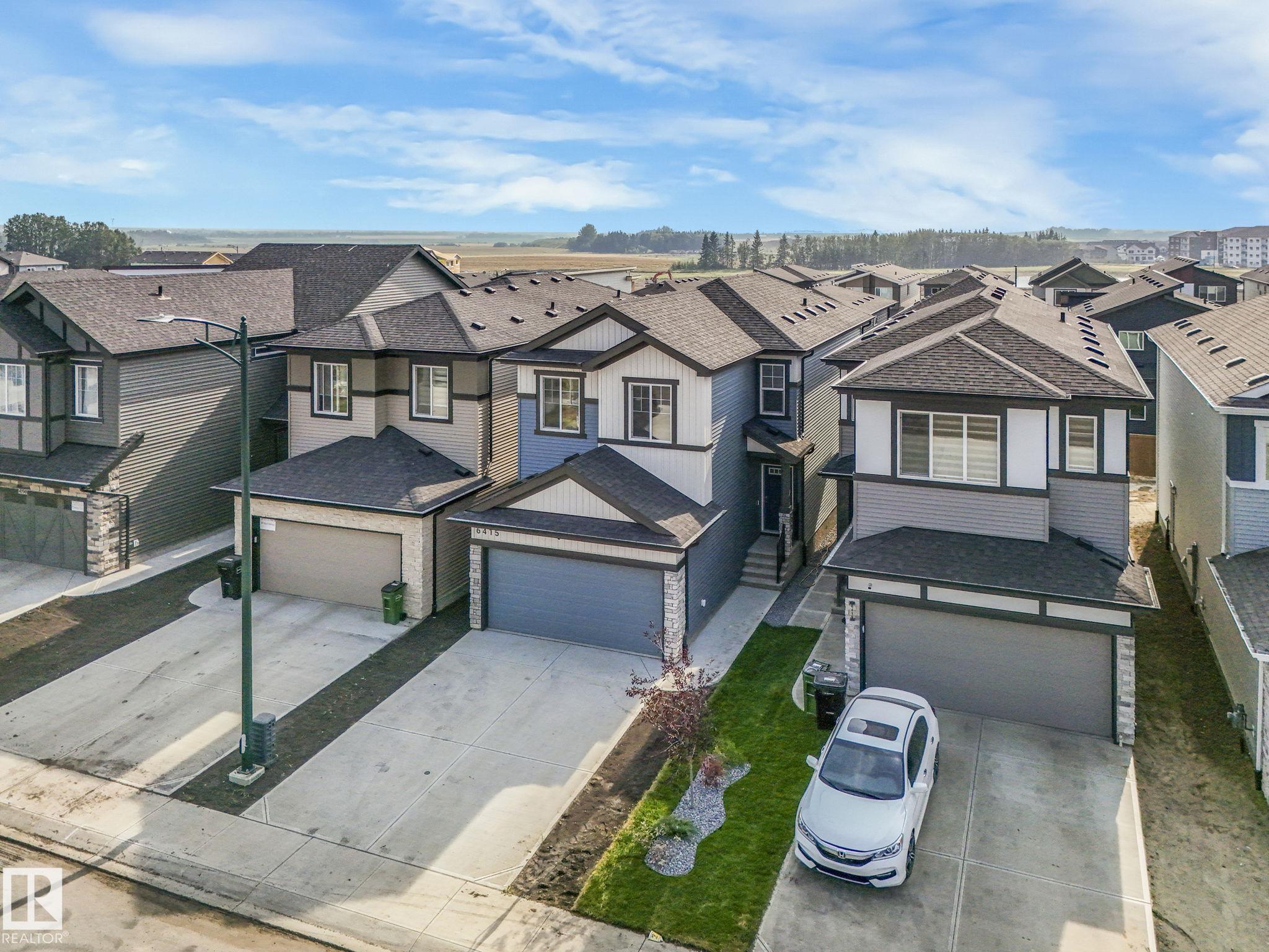 27 Av Sw Unit 6415 Ave, Edmonton, AB T6X 3G5
