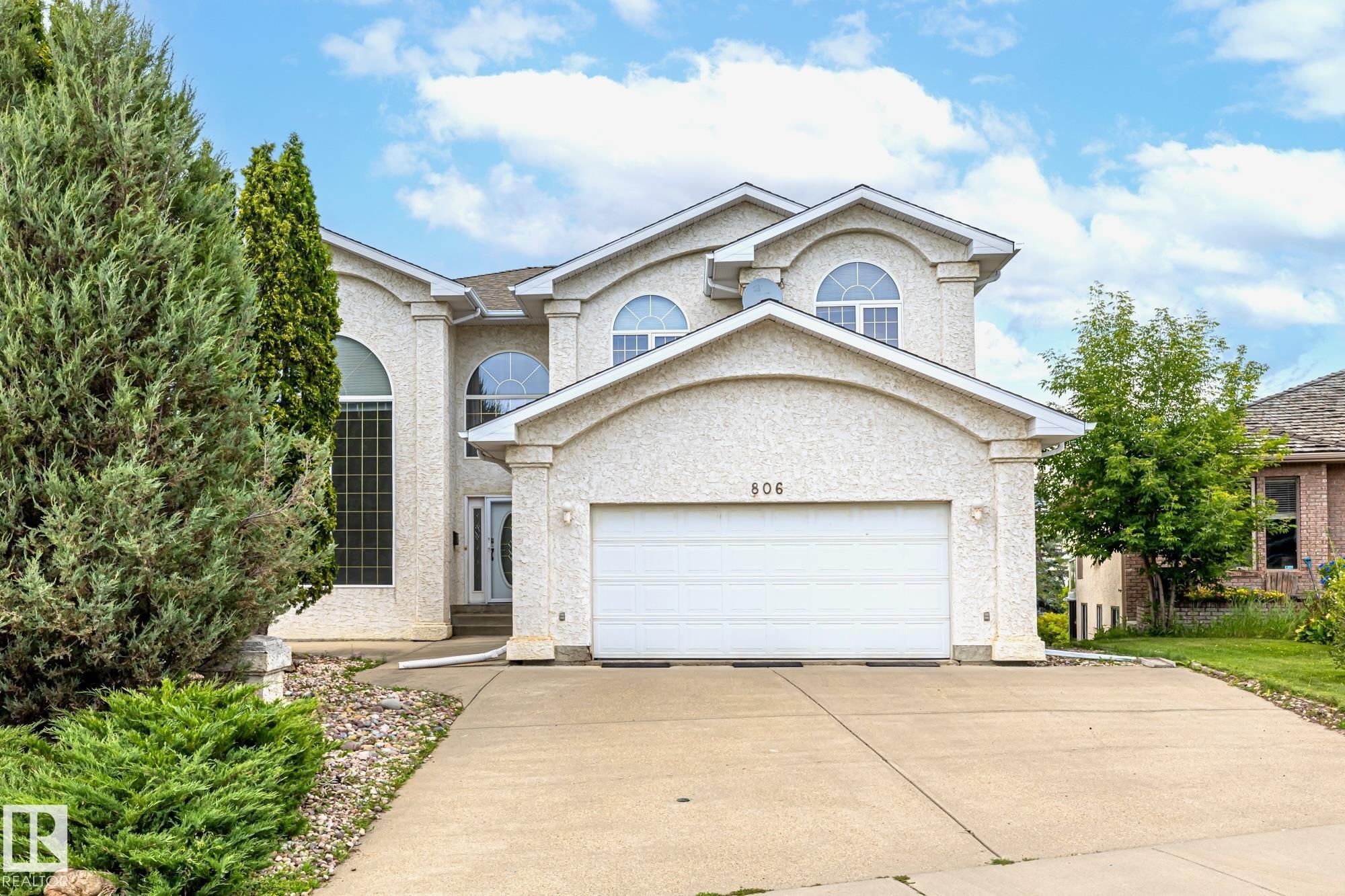 806 Reid Pl NW, Edmonton, AB T6R 2B9