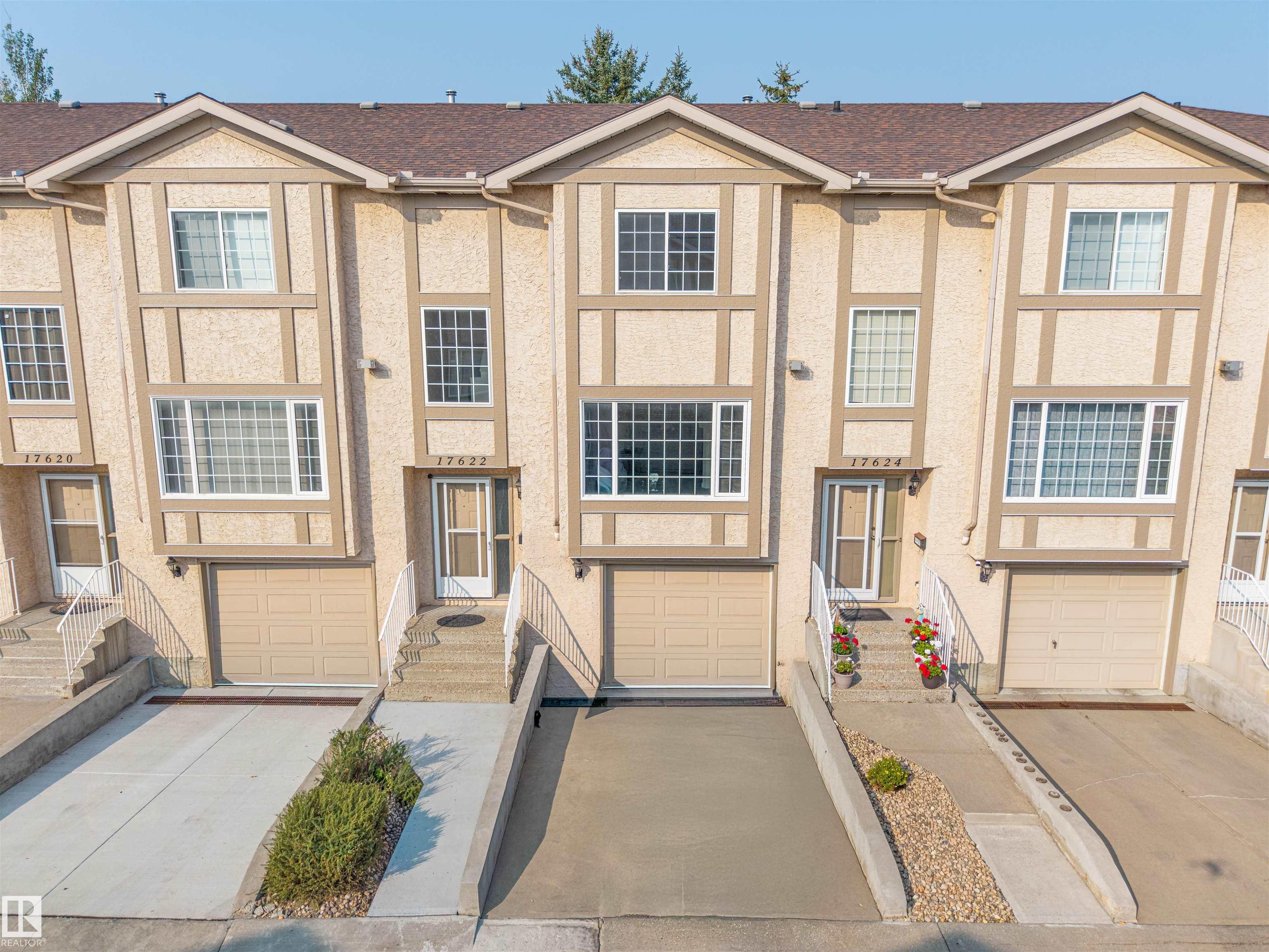 96 Av Nw Unit 17622 Ave, Edmonton, AB T5T 6C2