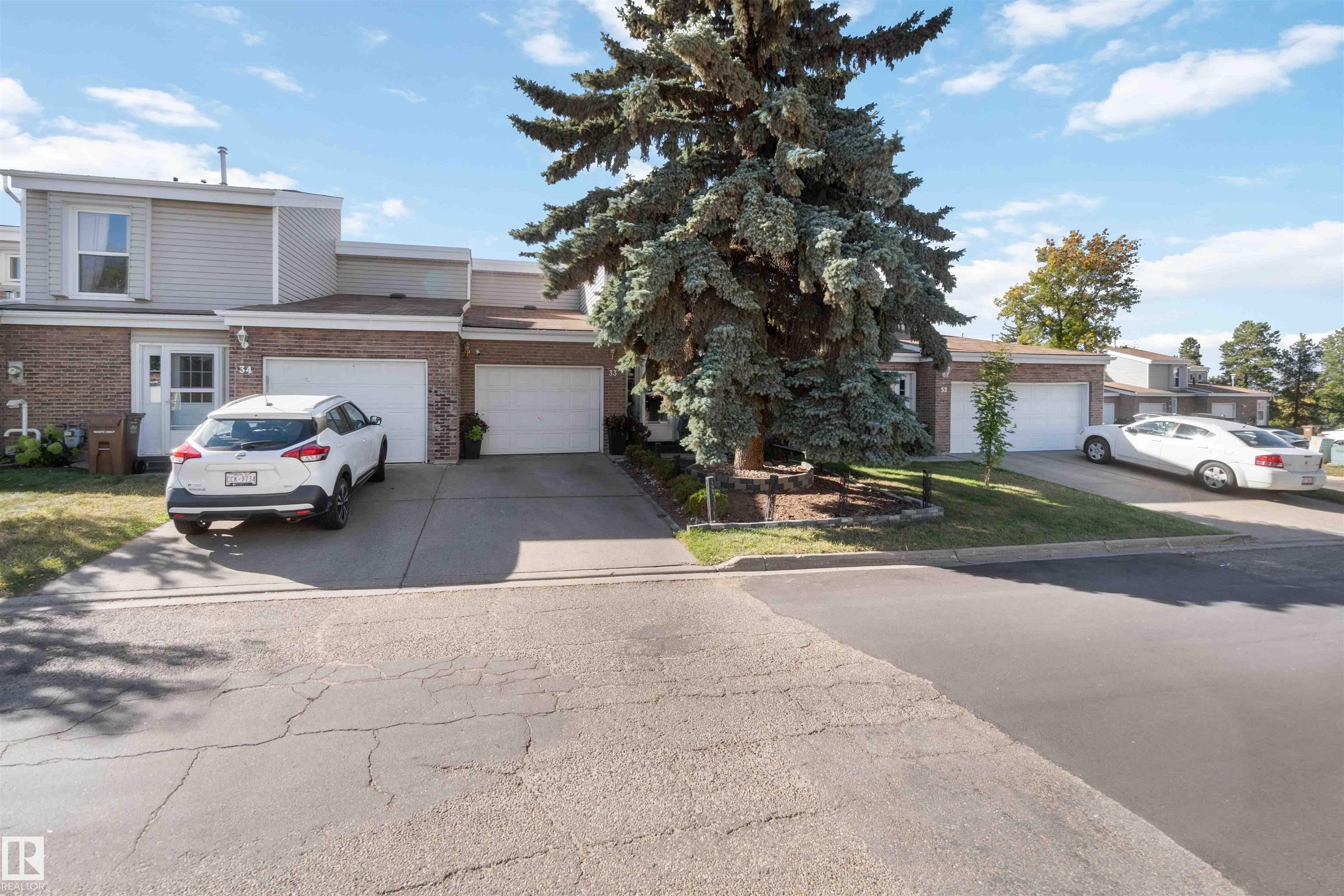 33 Grandview Rdg, St. Albert, AB T8N 1T3