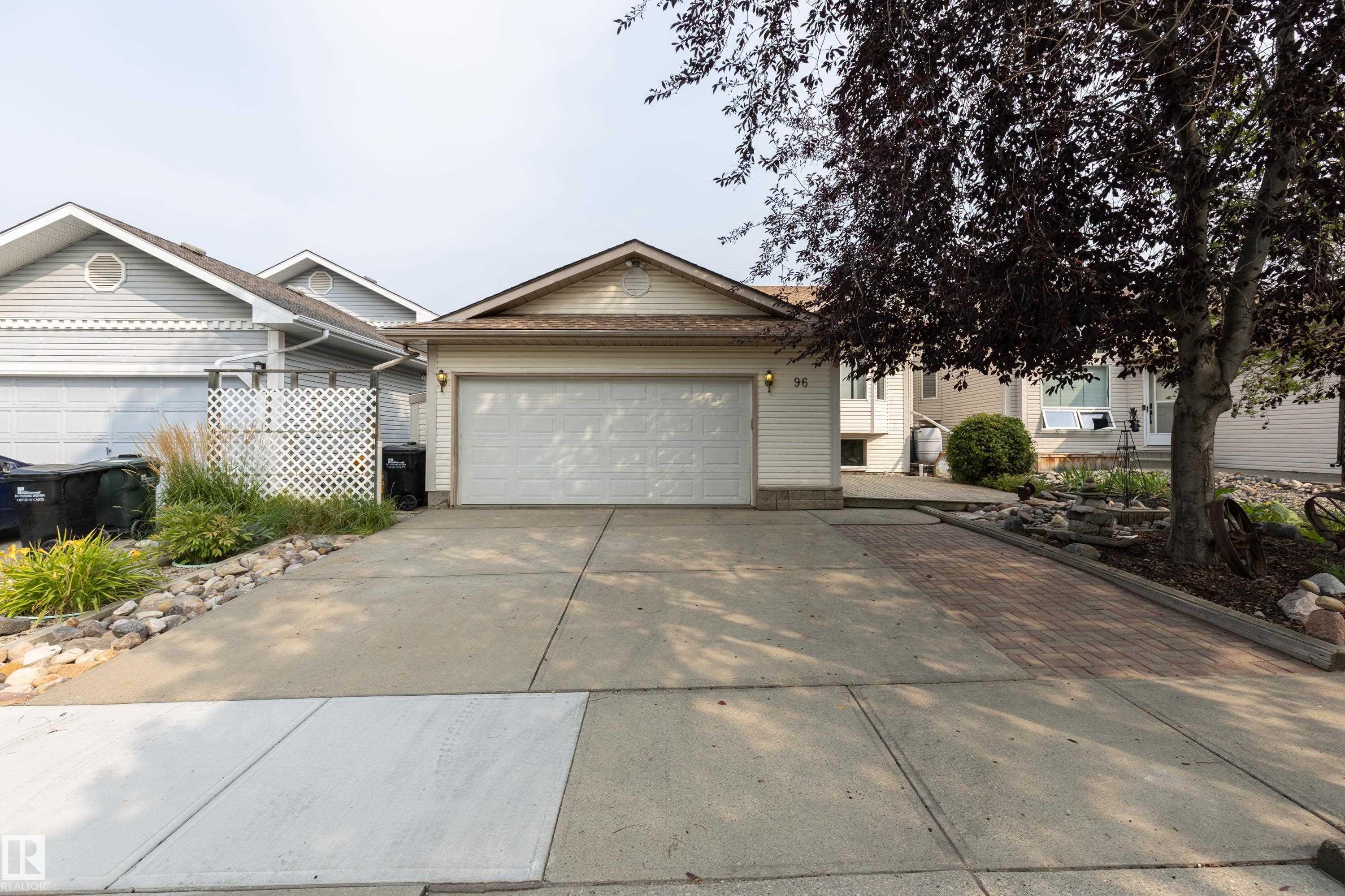 96 Blueberry Cr Cres, Sherwood Park, AB T8H 1R6