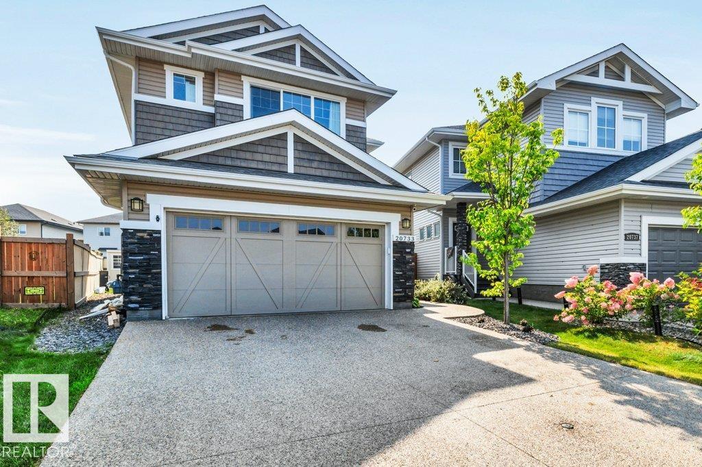 98 Av Nw Unit 20733 Ave #a, Edmonton, AB T5T 7G2