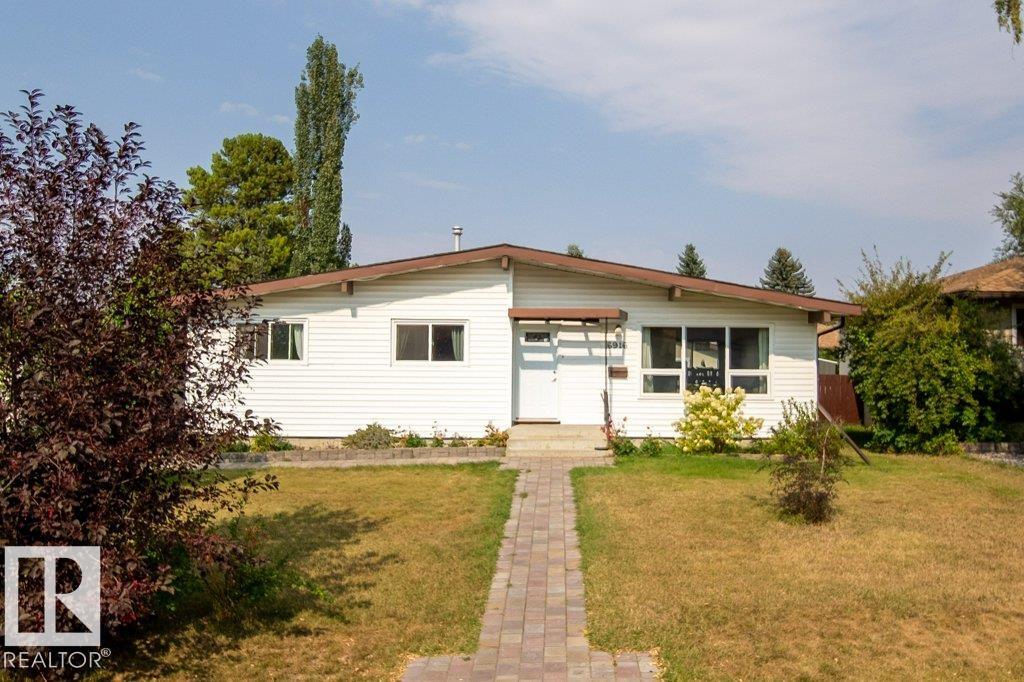151 Av Nw Unit 6916 Ave, Edmonton, AB T5C 2Y7