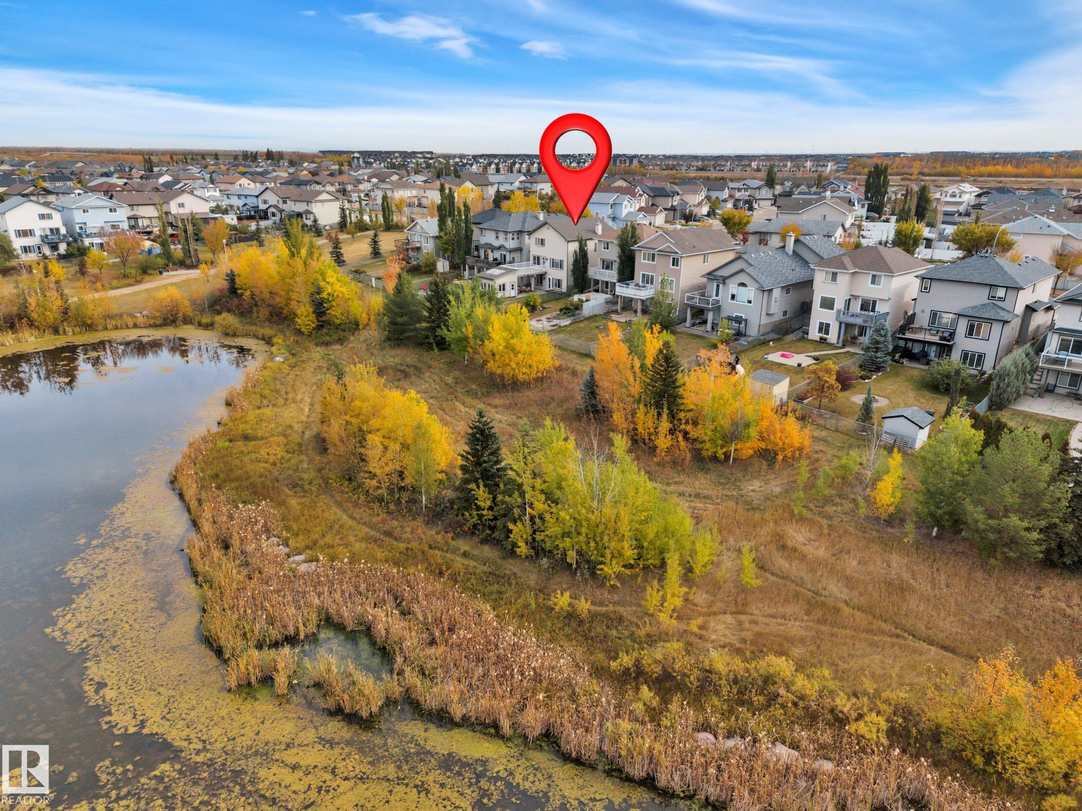 87 St Nw Unit 17632 St, Edmonton, AB T5Z 0A4