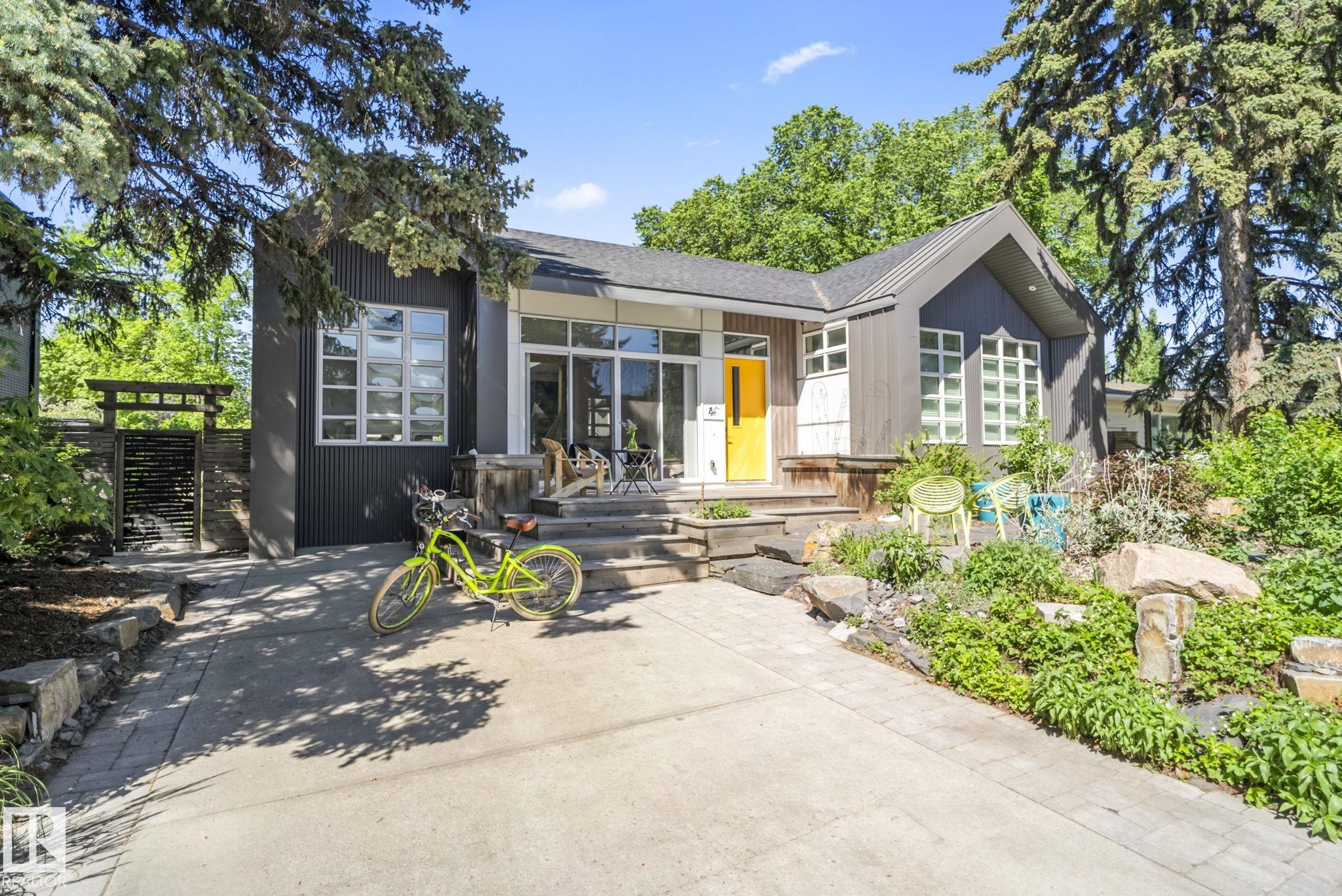 119 St Nw Unit 7222 St, Edmonton, AB T6G 1V6