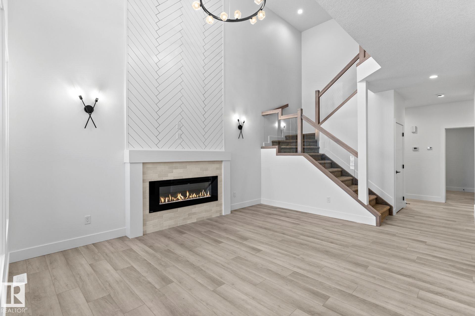 181 Av Nw Unit 8512 Ave, Edmonton, AB T5Z 0X1
