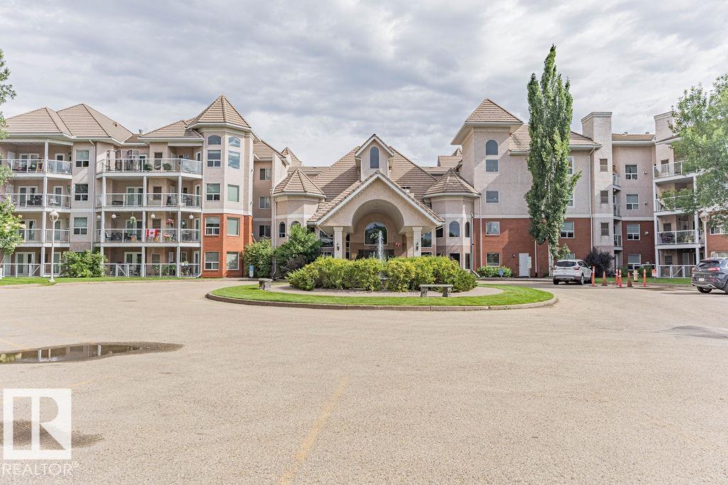 9008 99 Avenue Northwest #222, Edmonton, AB T5H 4M6