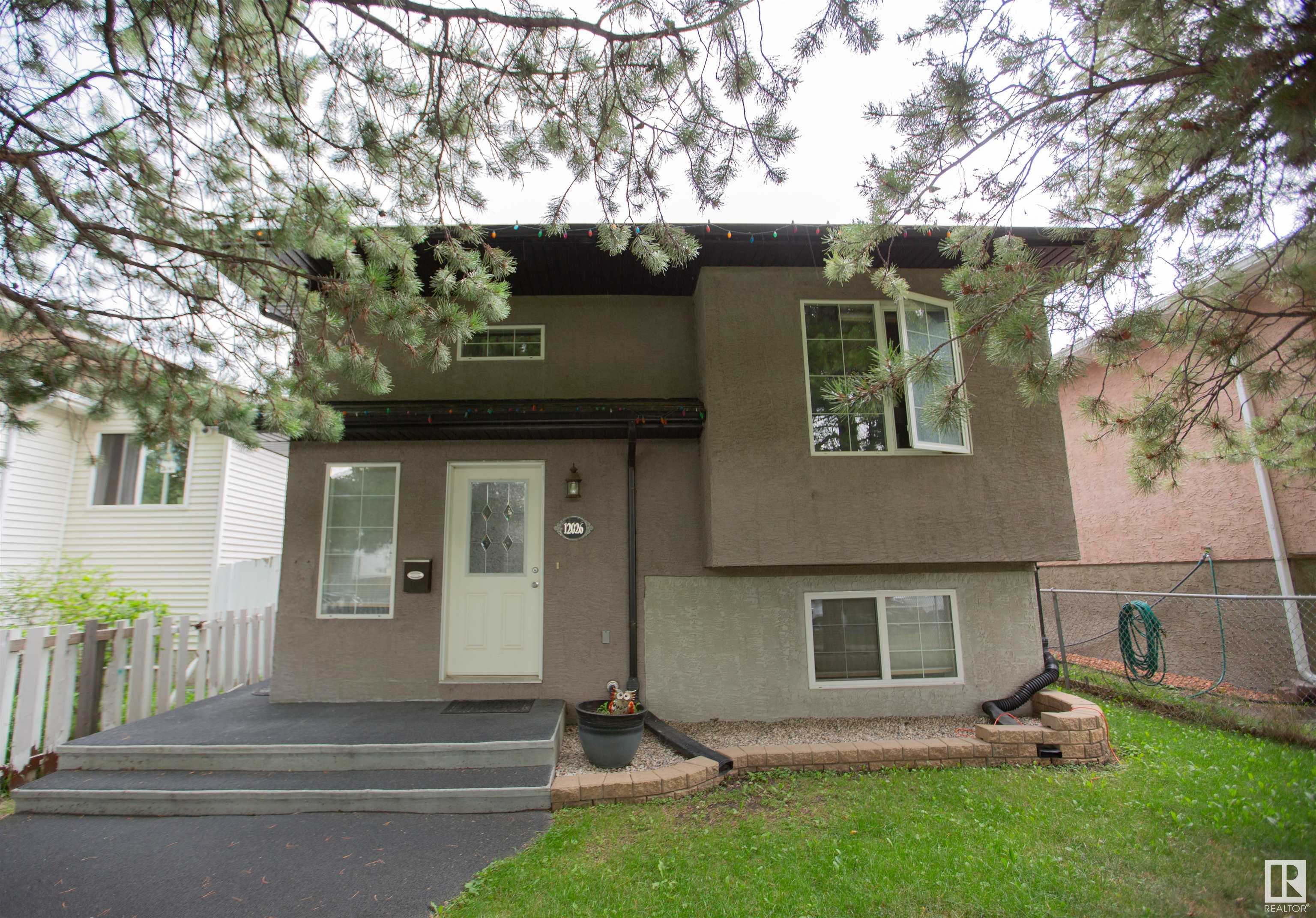 91 St Nw Unit 12026 St, Edmonton, AB T5B 4B8