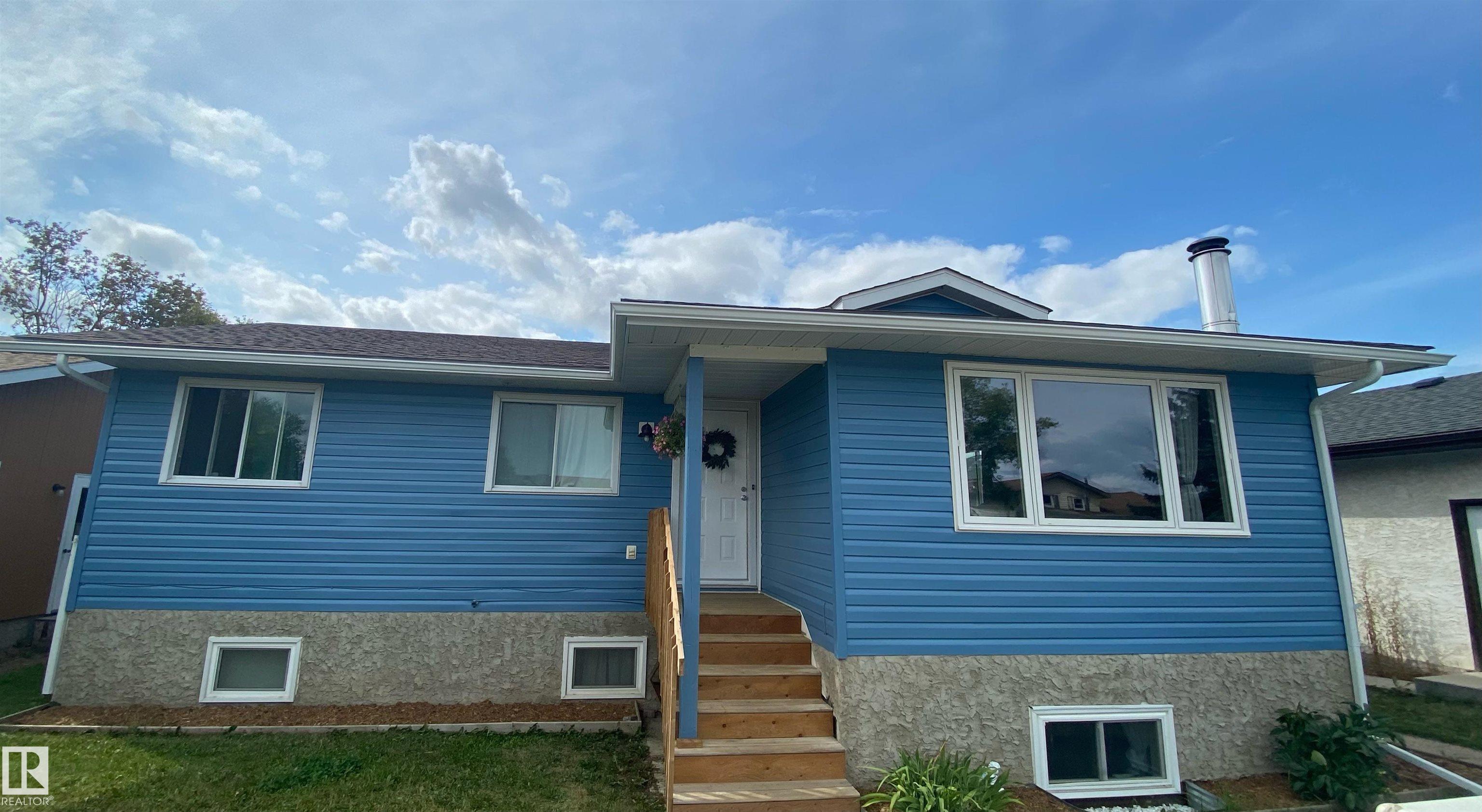 40 St Unit 5030 St, Cold Lake, AB T9M 2A7