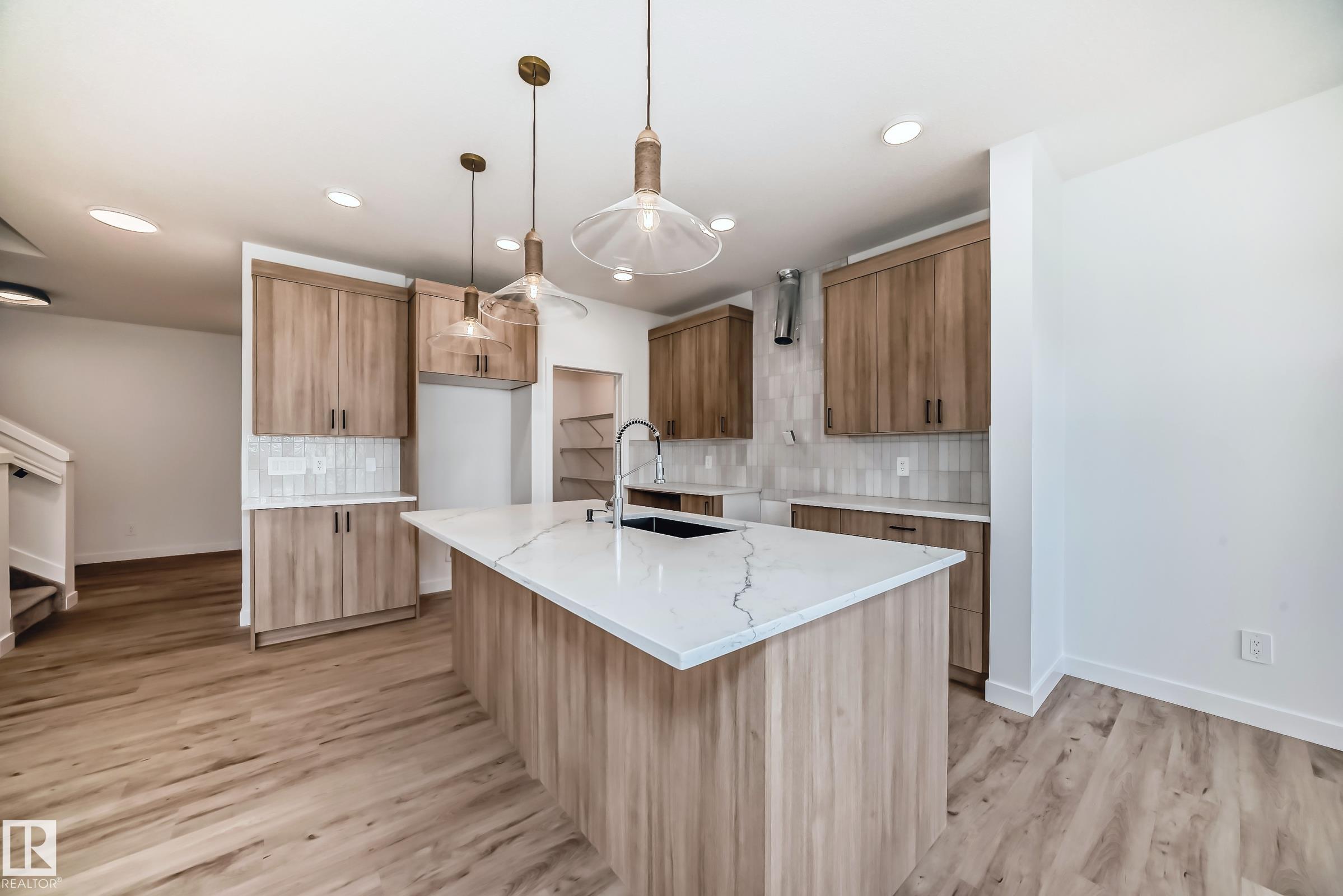 8217 Kiriak Lo Loop SW, Edmonton, AB T6W 5S2