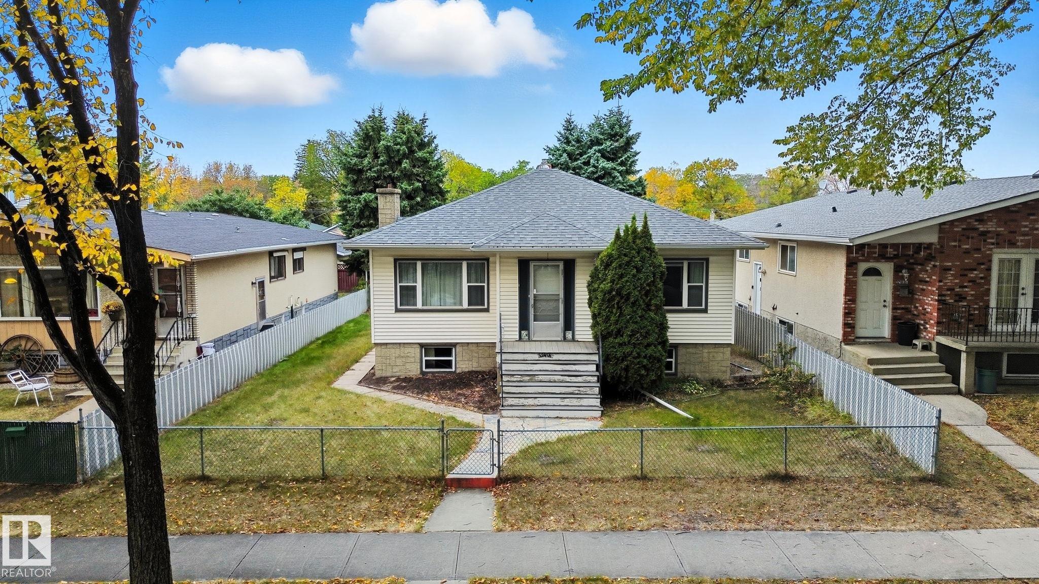 88 St Nw Unit 12414 St, Edmonton, AB T5B 3T2