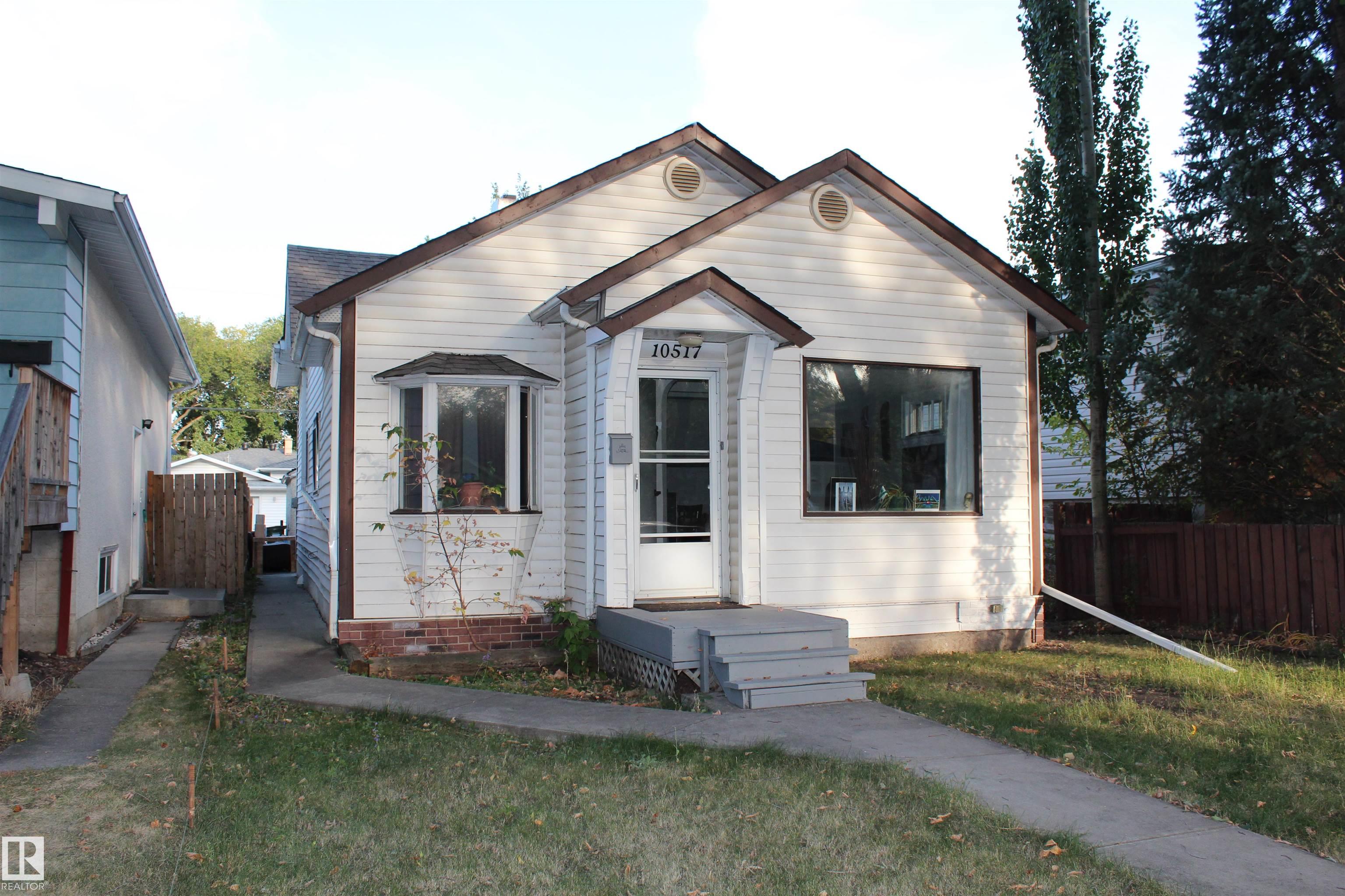 82 St Nw Unit 10517 St, Edmonton, AB T6A 3M9