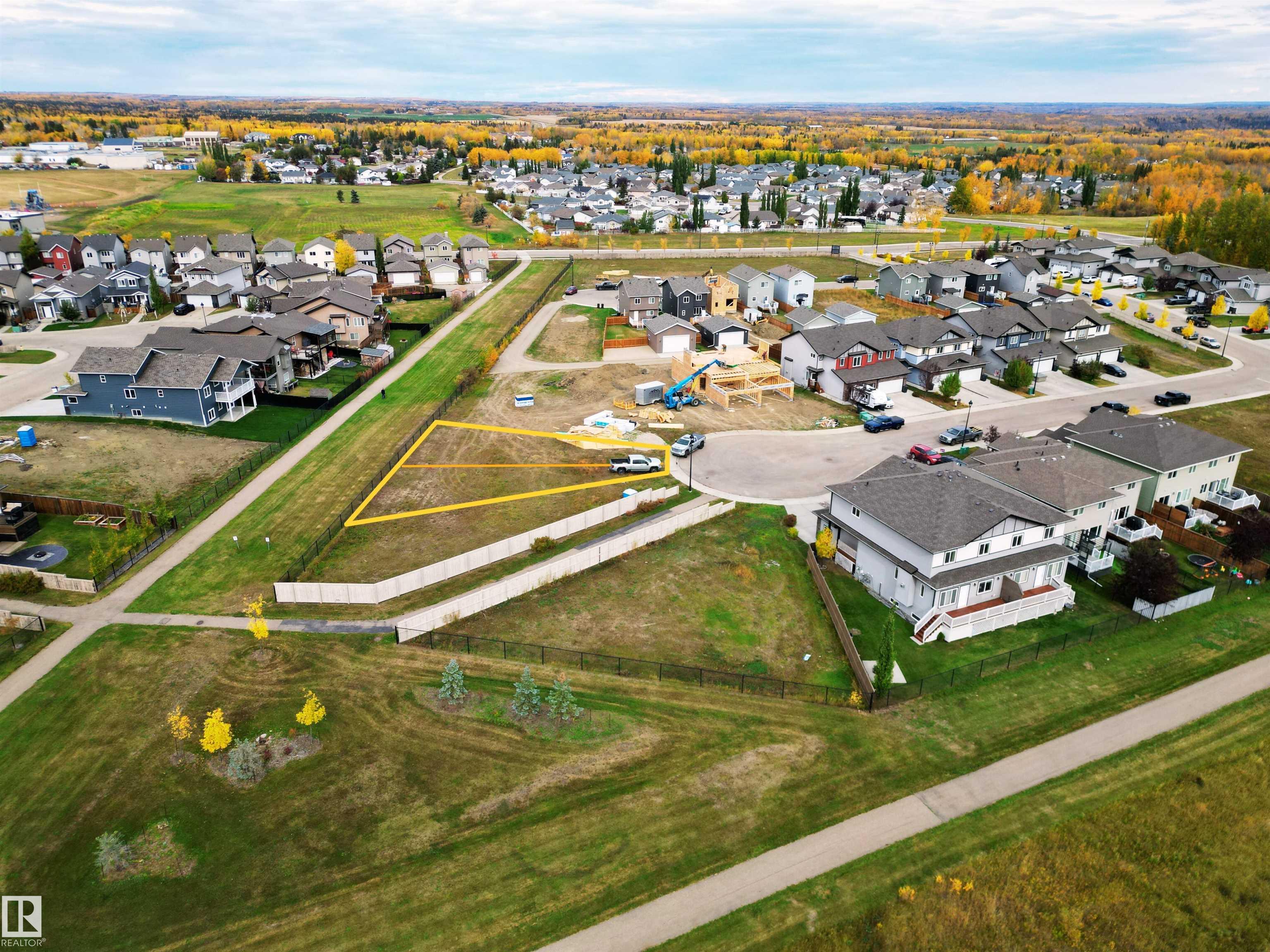 4030 4032 41b Ave, Drayton Valley, AB T7A 0B5