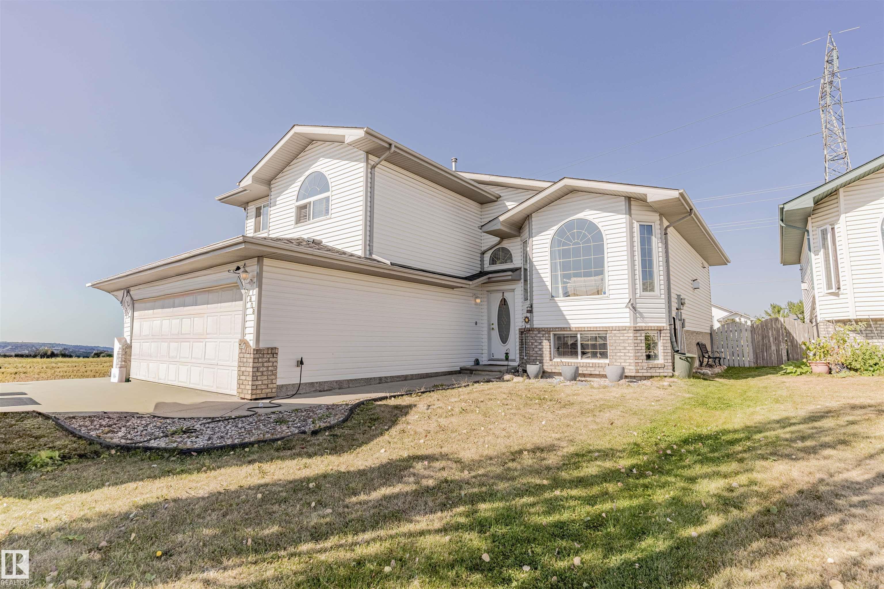 163 Av Nw Unit 7808 Ave, Edmonton, AB T5Z 3K8