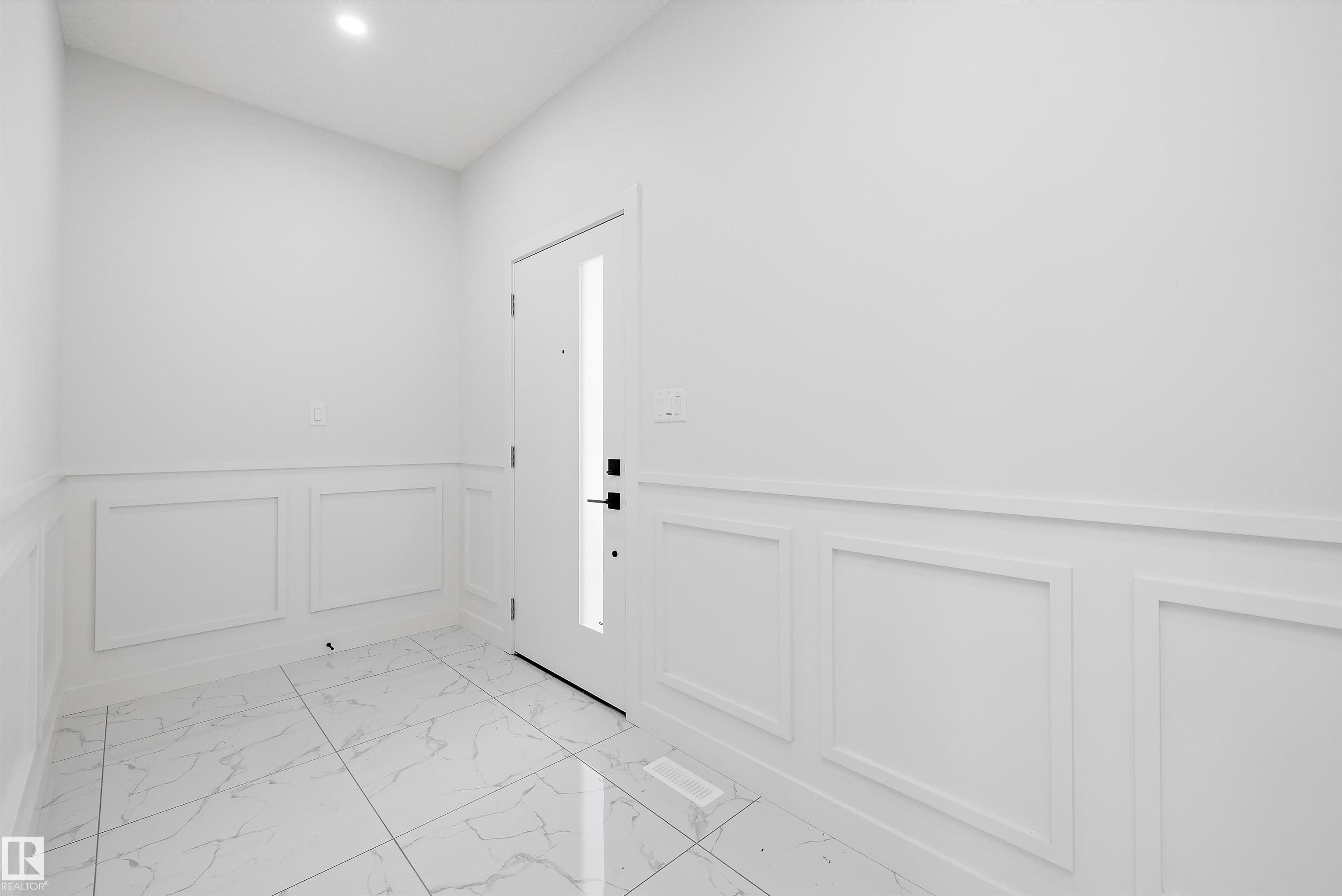 234 Kinglet Bv Blvd NW, Edmonton, AB T5S 0W4