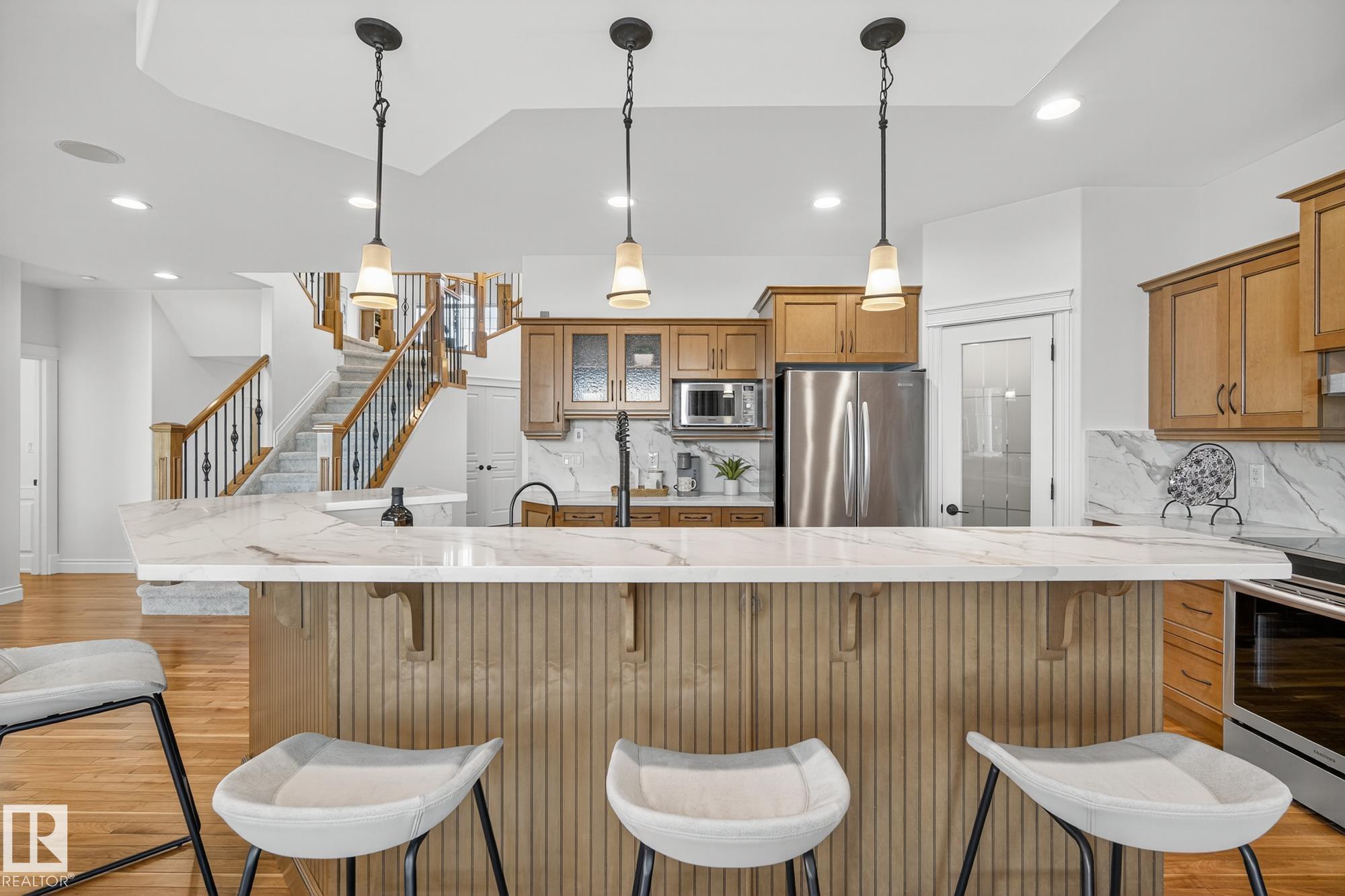 16 Av Sw Unit 9016 Ave, Edmonton, AB T6X 1B2