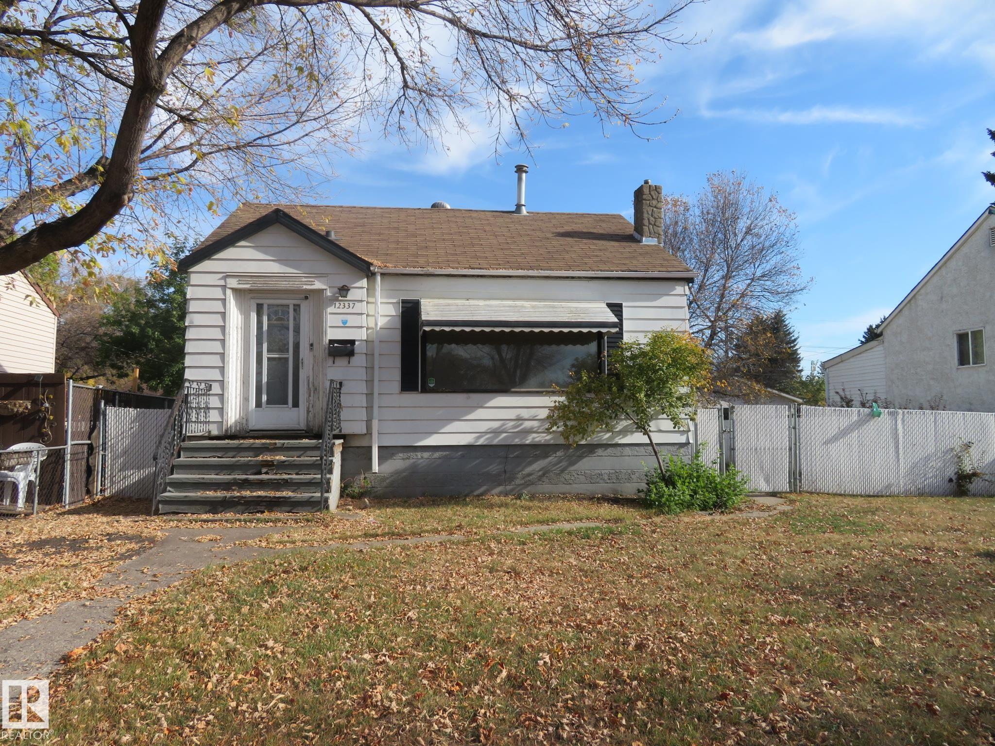 87 St Nw Unit 12337 St, Edmonton, AB T5B 3P1