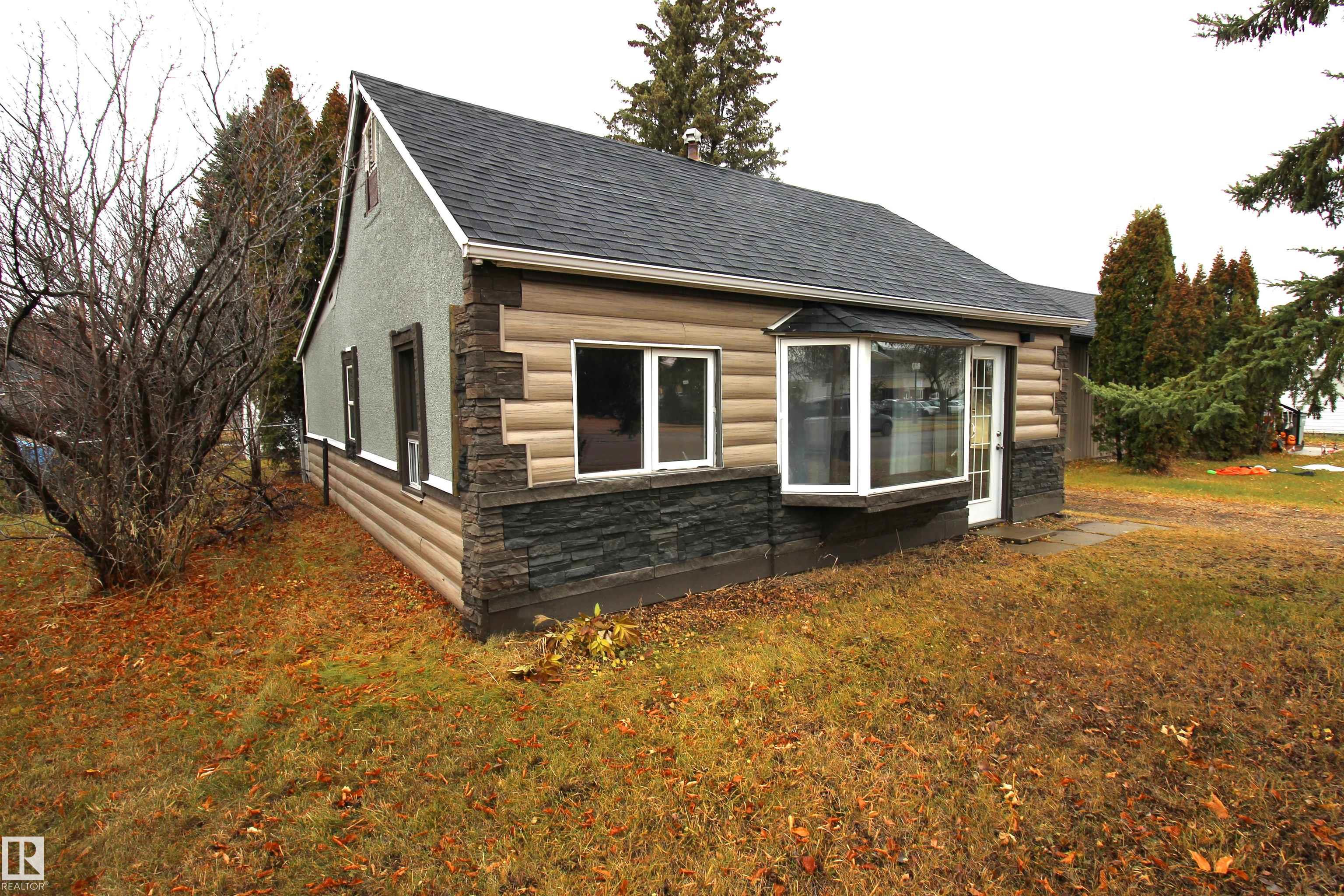 104 St Unit 10228 St, Westlock, AB T7P 1V6