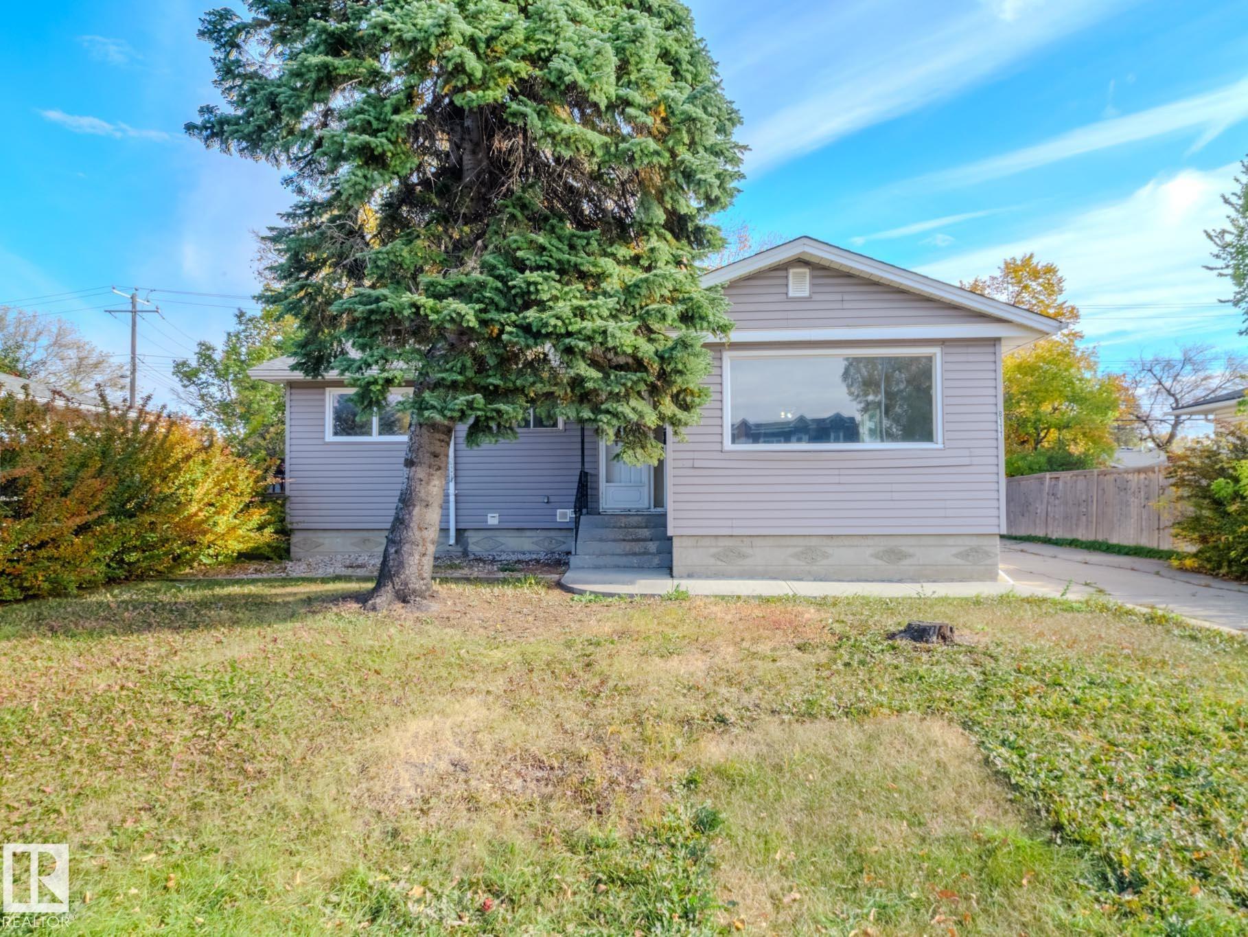 159 St Nw Unit 8111 St, Edmonton, AB T5R 2E5