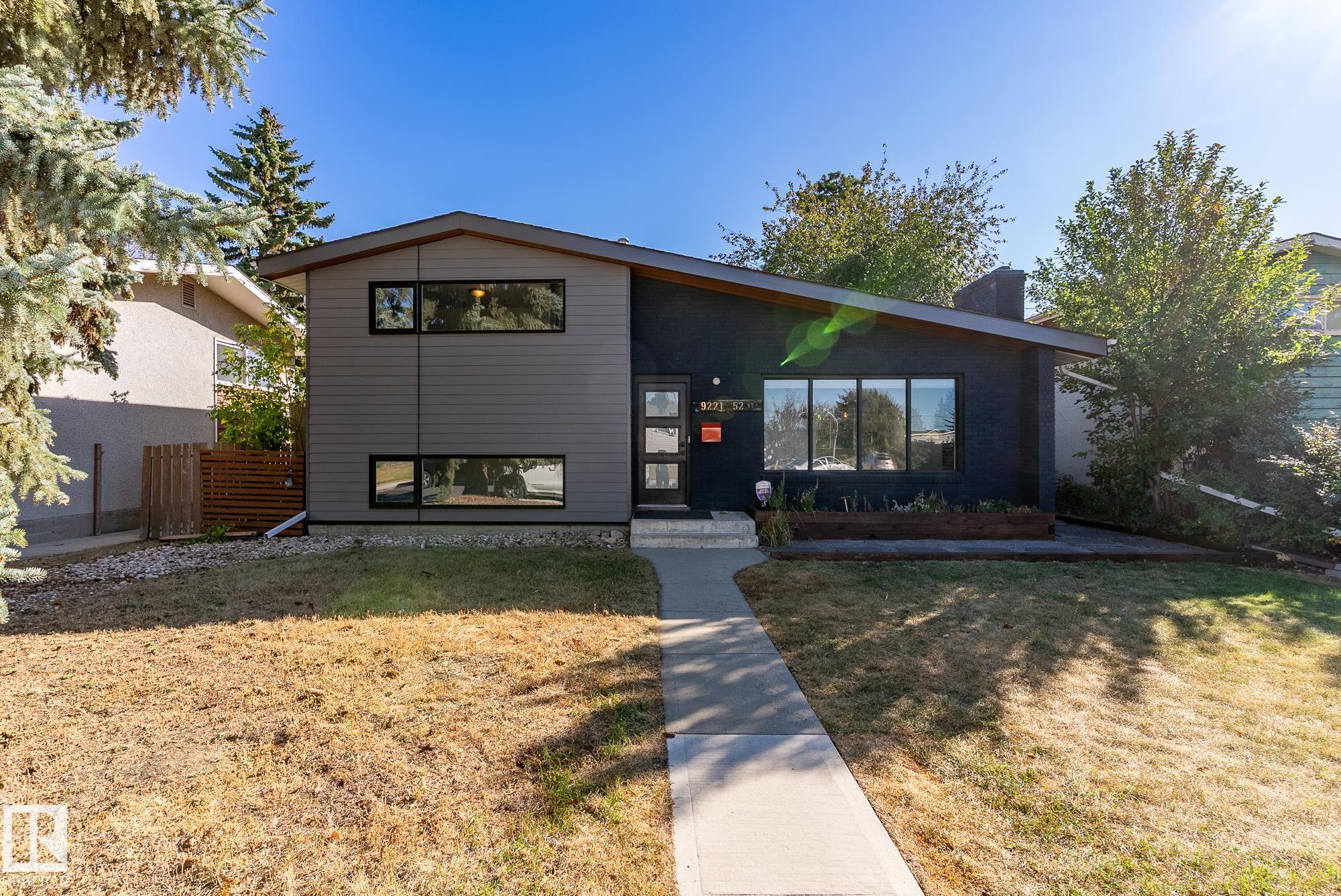 52 St Nw Unit 9221 St, Edmonton, AB T6B 1G3