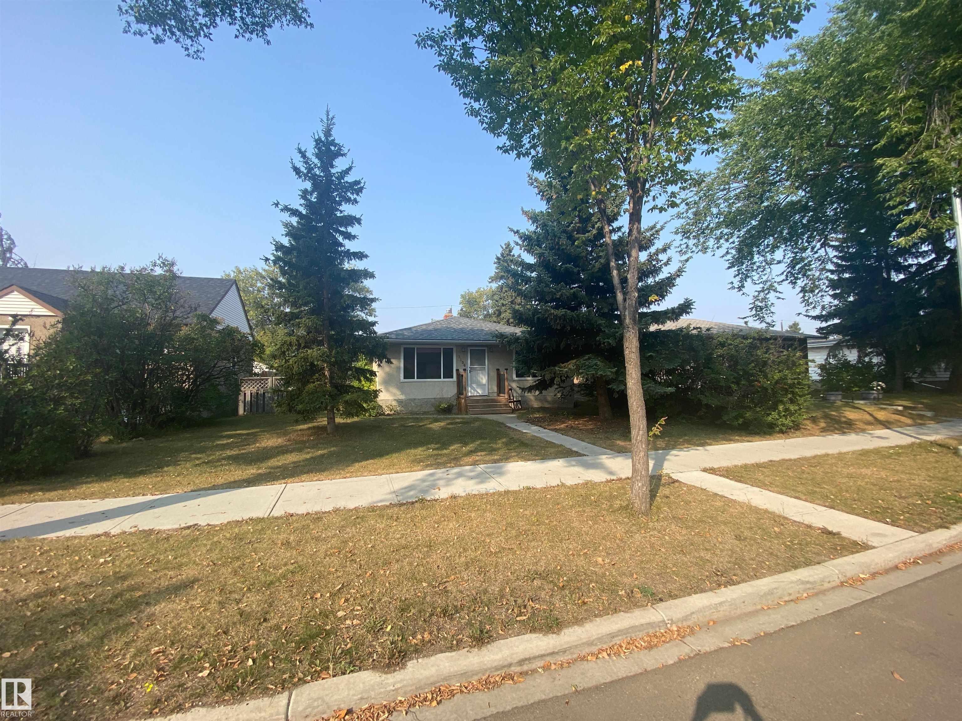 120 St Nw Unit 13106 St, Edmonton, AB T5E 5P2