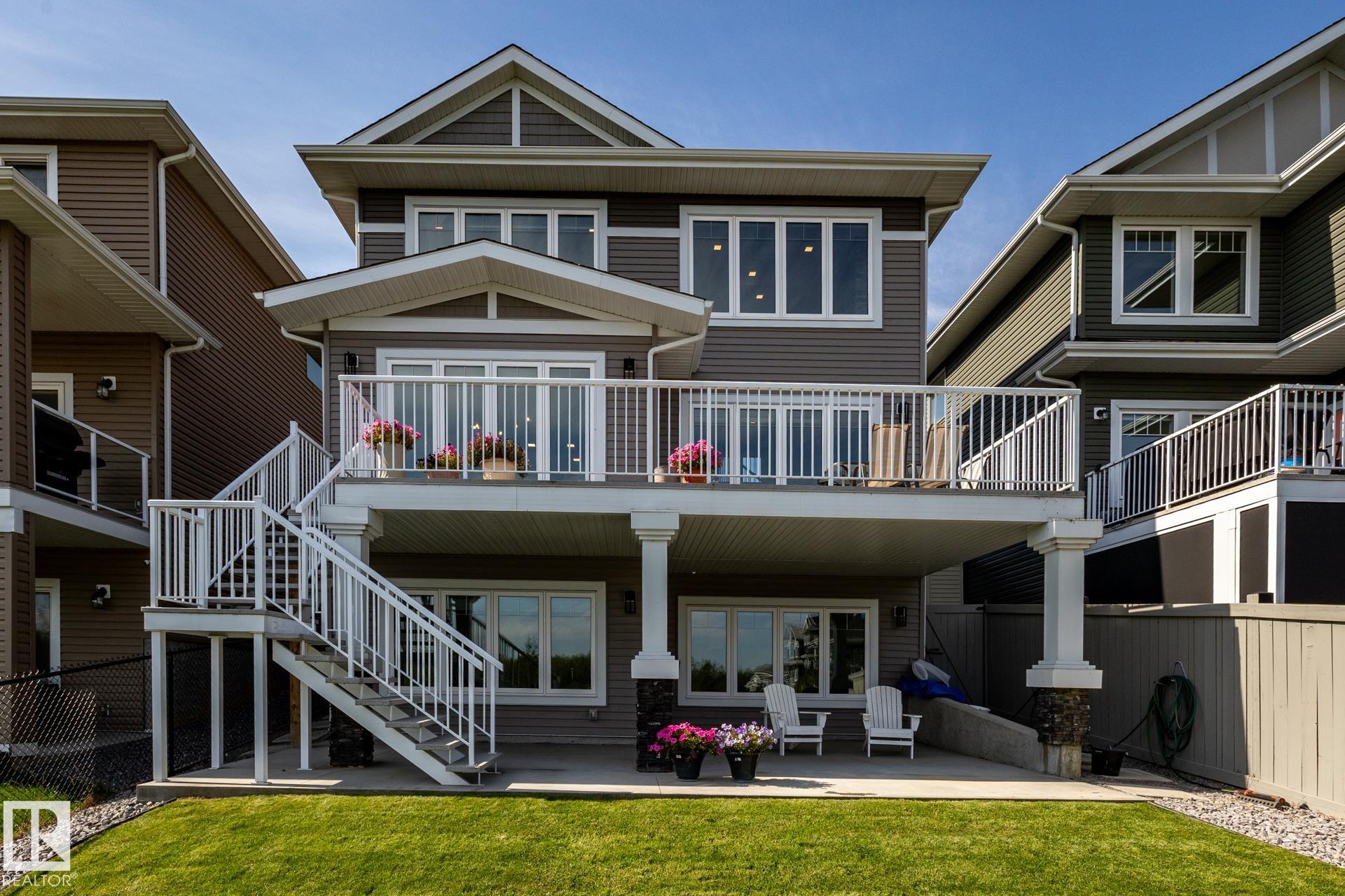 3419 Chickadee Dr NW, Edmonton, AB T5S 0L1
