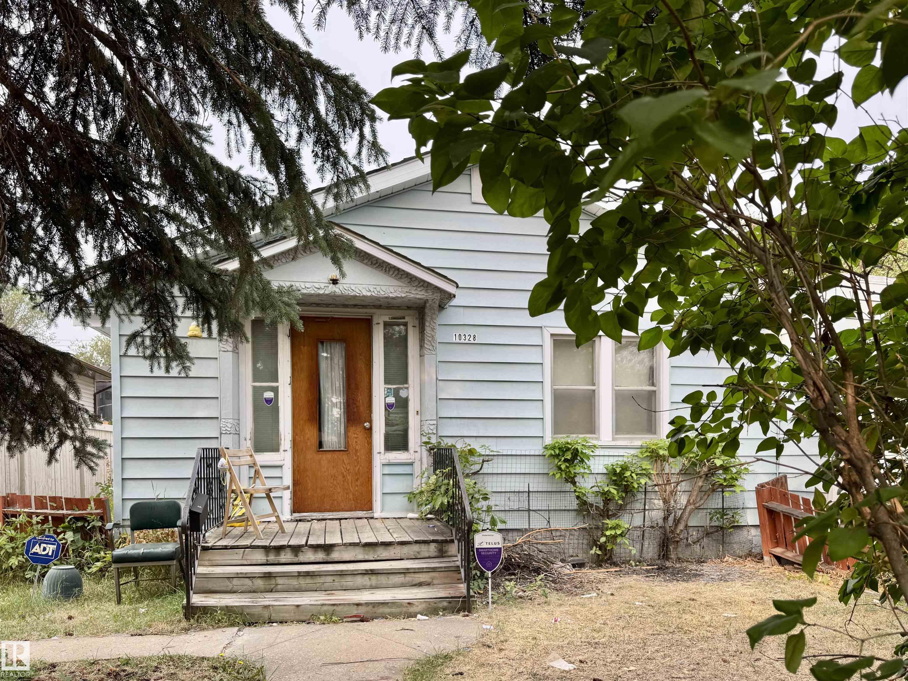 80 St Nw Unit 10328 St, Edmonton, AB T6A 3J4