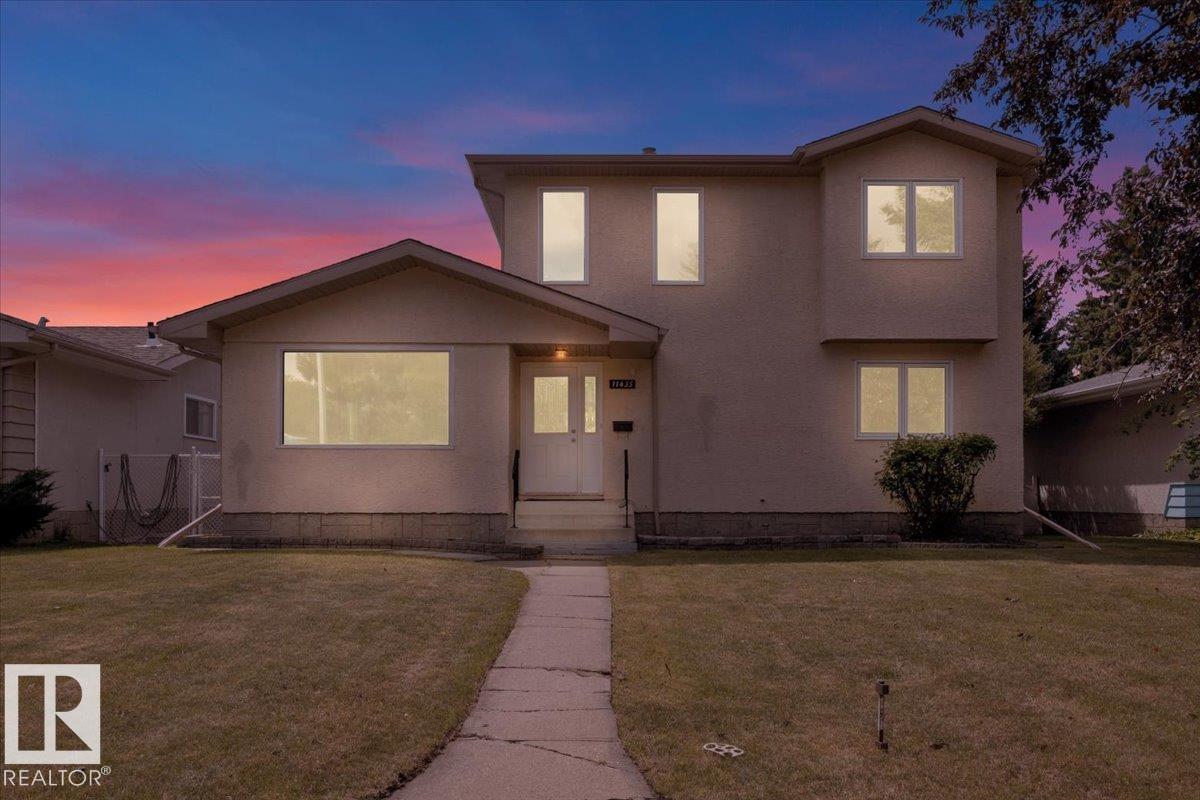 37 Av Nw Unit 11435 Ave #a, Edmonton, AB T6J 0J6