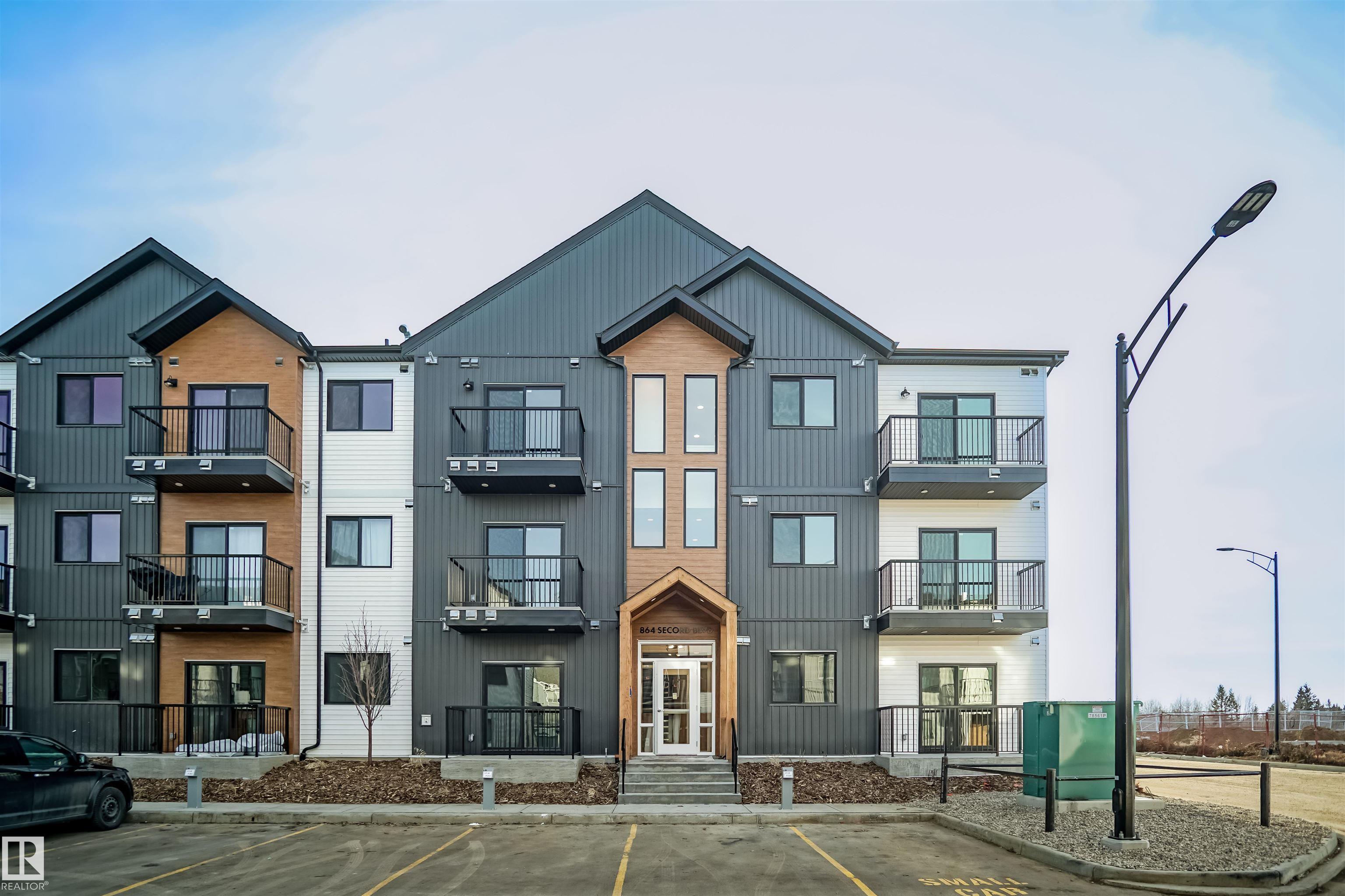 9211 228 Street Northwest #102, Edmonton, AB T5T 7R9