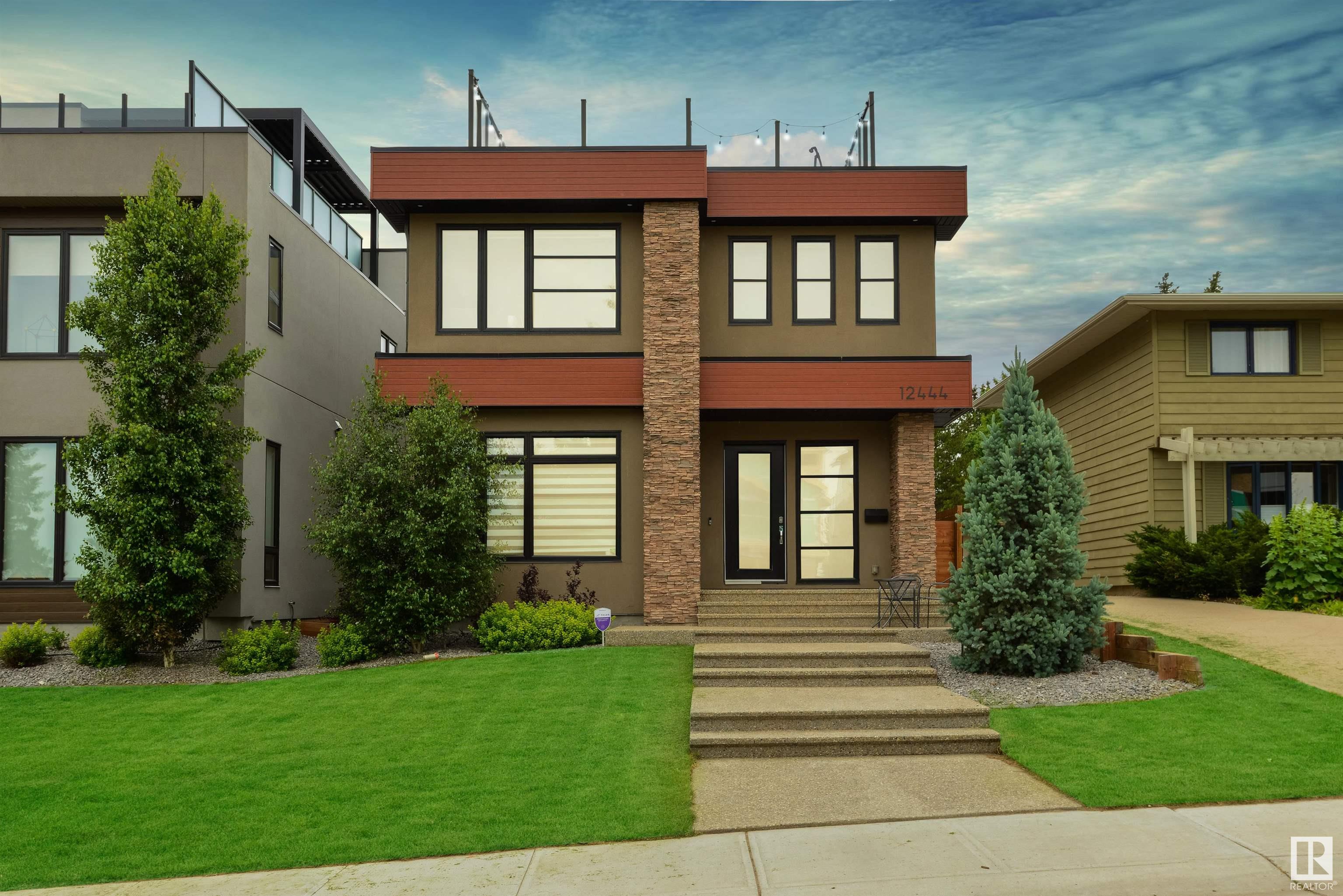 12444 Lansdowne Dr NW, Edmonton, AB T6H 4L5