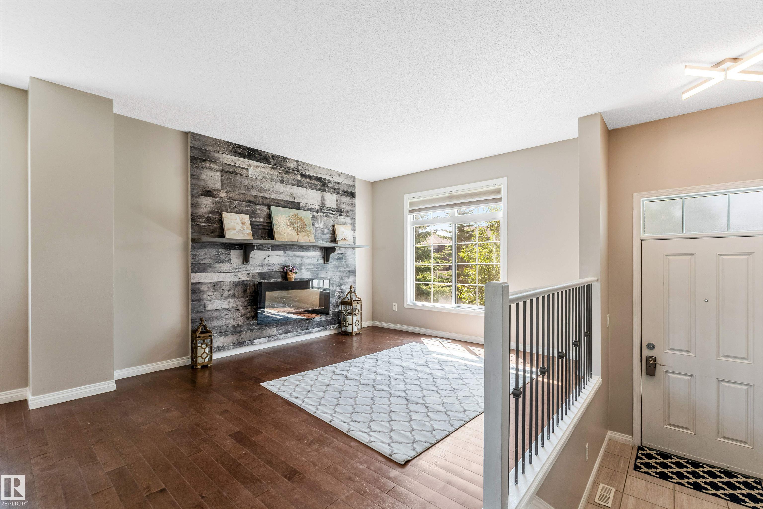 9151 Shaw Way Southwest Way SW #unit 50, Edmonton, AB T6X 1W7