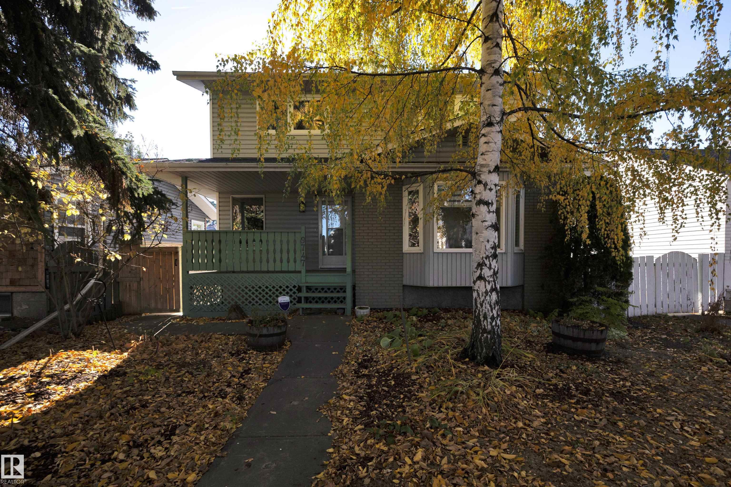 81 Av Nw Unit 9747 Ave, Edmonton, AB T6E 1W1