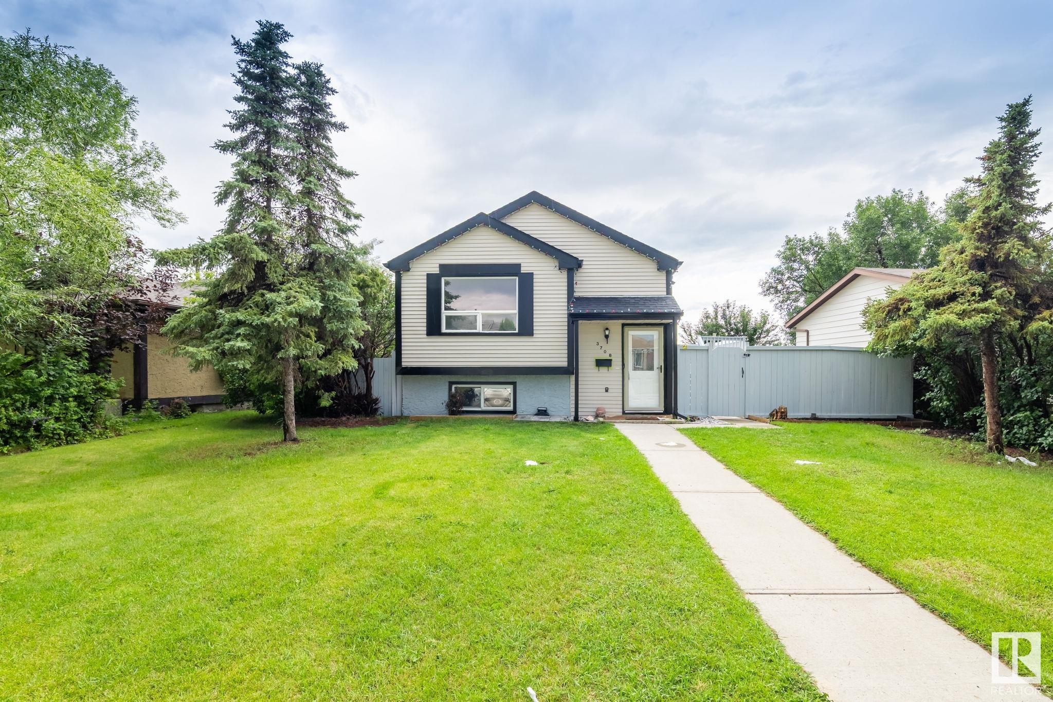 12 Av Nw Unit 3708 Ave, Edmonton, AB T6L 3B2
