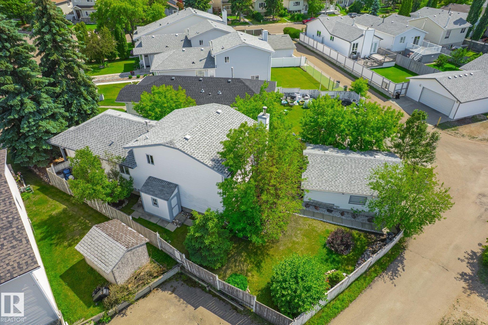 36 St Nw Unit 4420 St #a, Edmonton, AB T6L 6K5