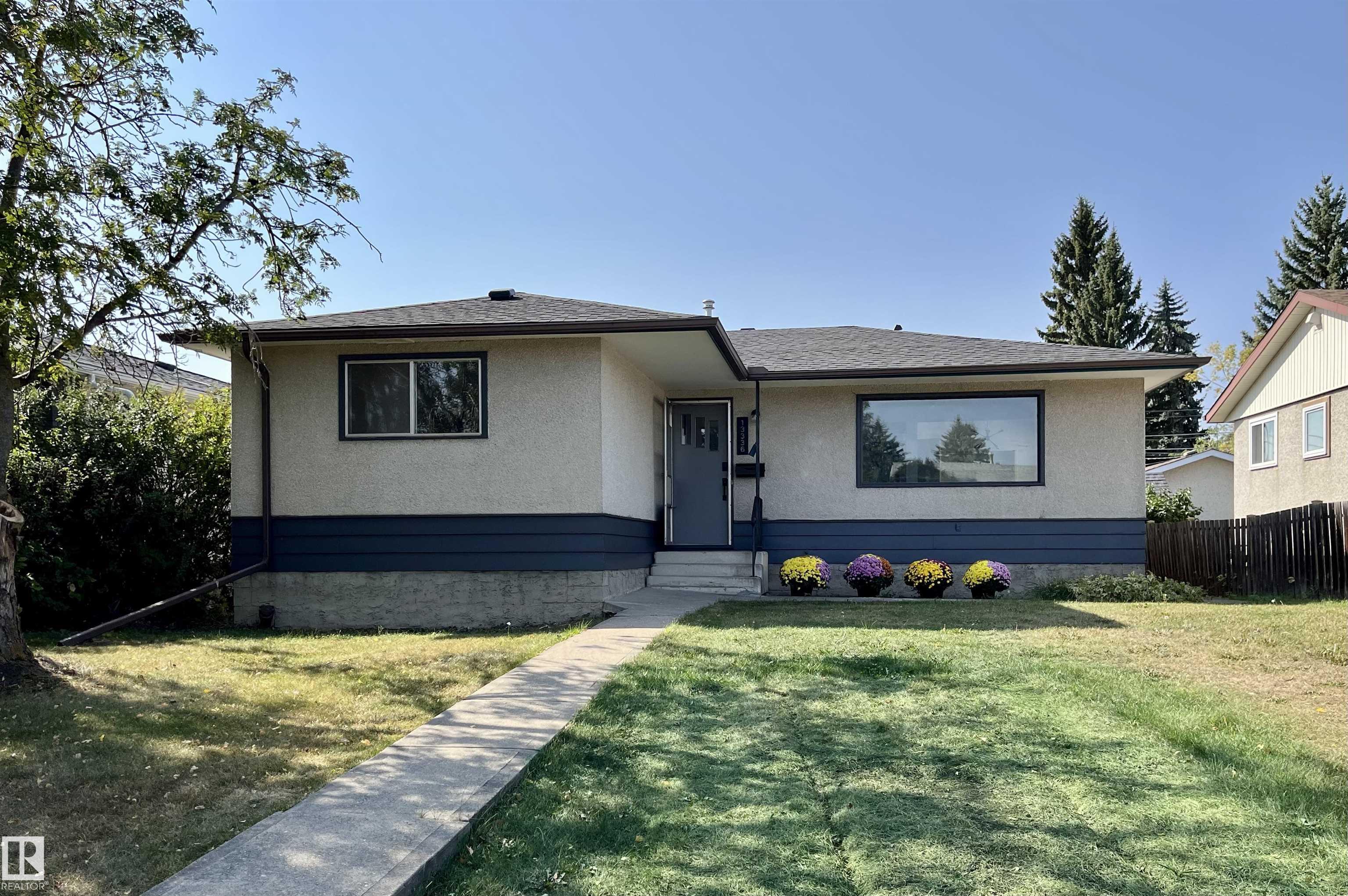 105 St Nw Unit 13336 St, Edmonton, AB T5E 4S5
