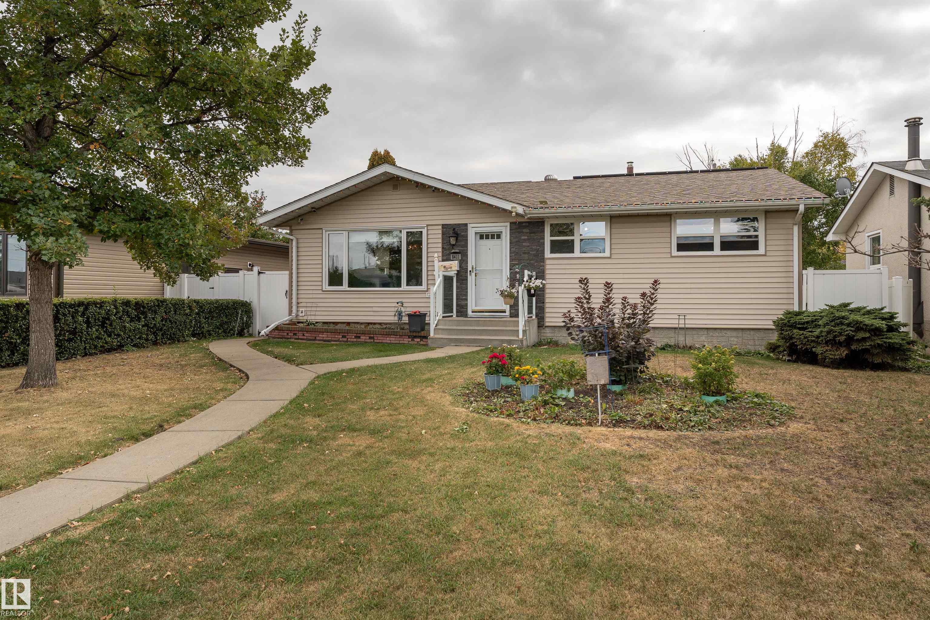 135 Av Nw Unit 8411 Ave, Edmonton, AB T5E 1M9