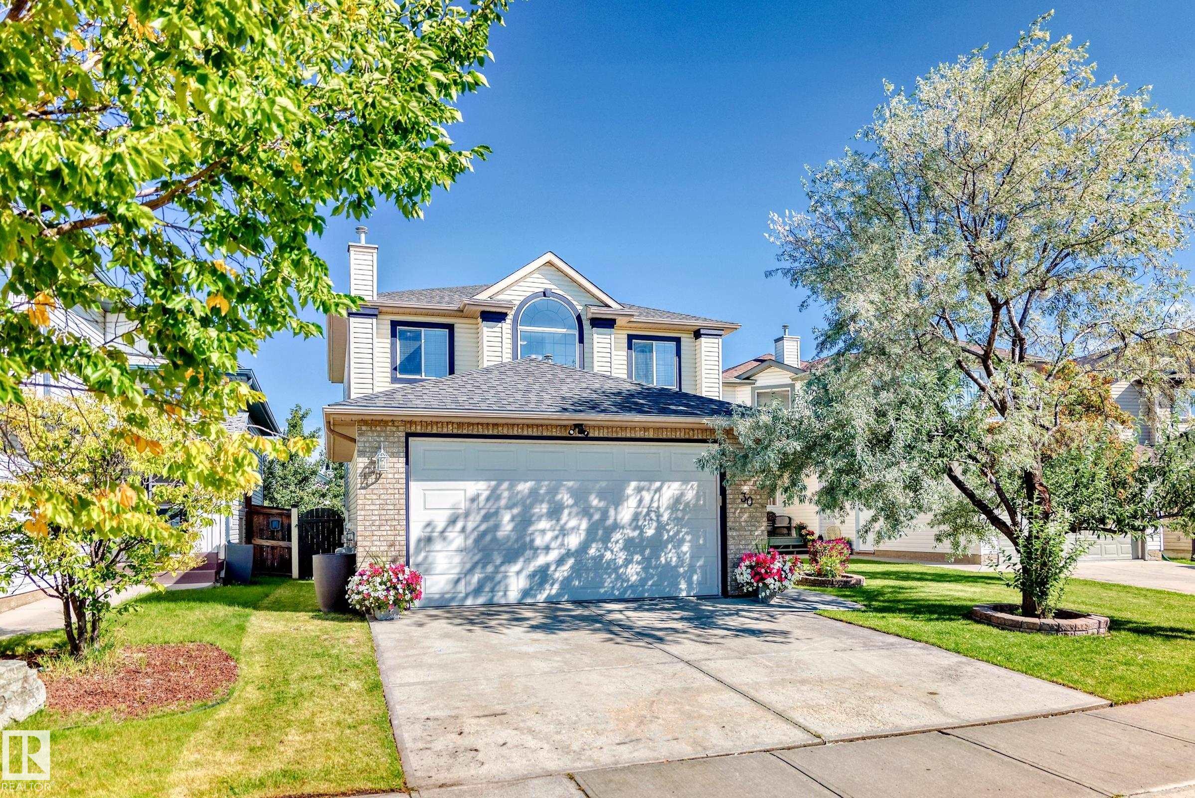 30 Douglas Cr Cres, Leduc, AB T9E 8P4