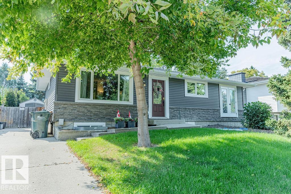 18 Glamorgan Dr, Sherwood Park, AB T8A 2Y4