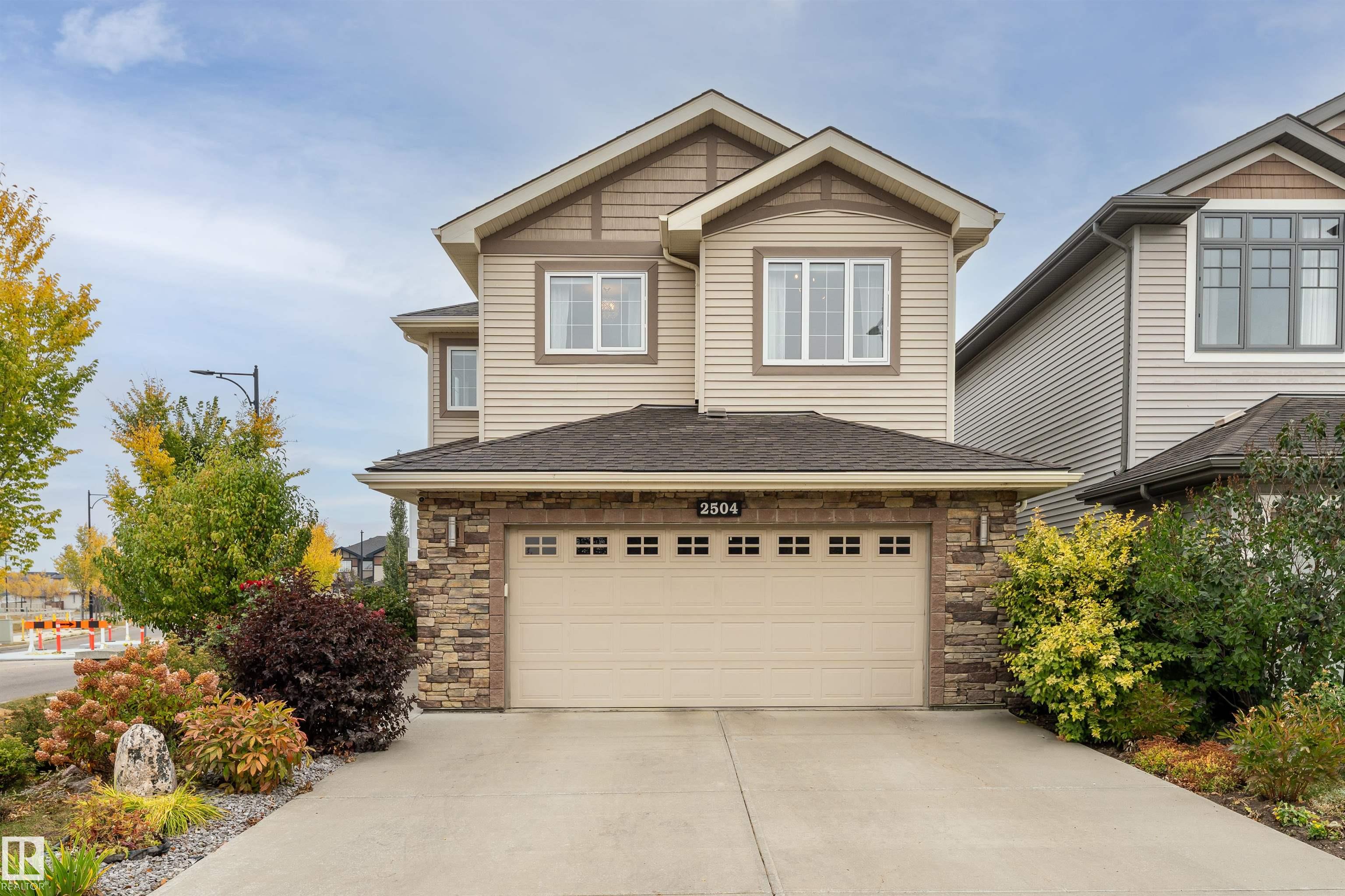 2504 Amerongen Cr Cres SW, Edmonton, AB T6W 3C2