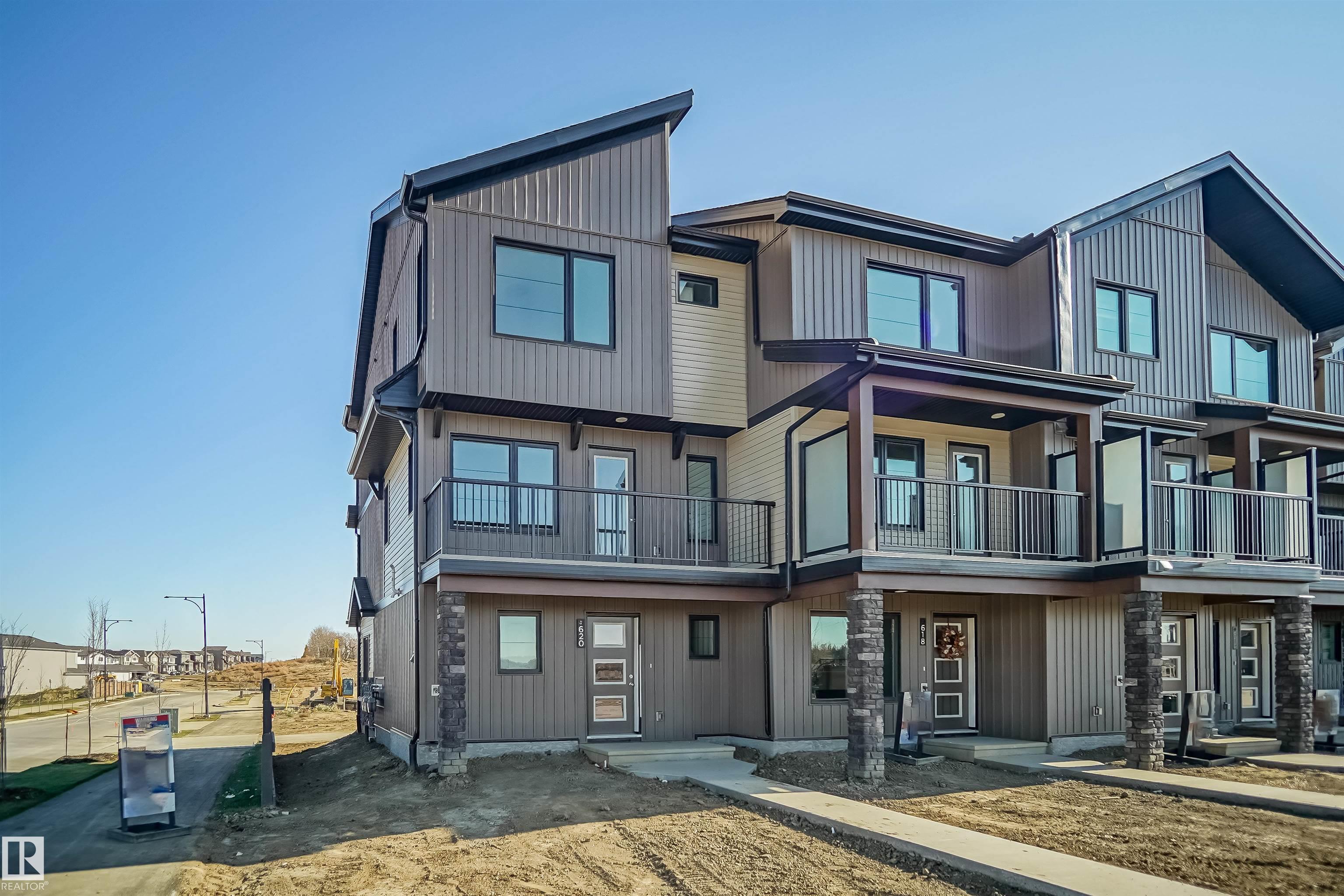 4185 Kinglet Dr NW, Edmonton, AB T5S 0S8