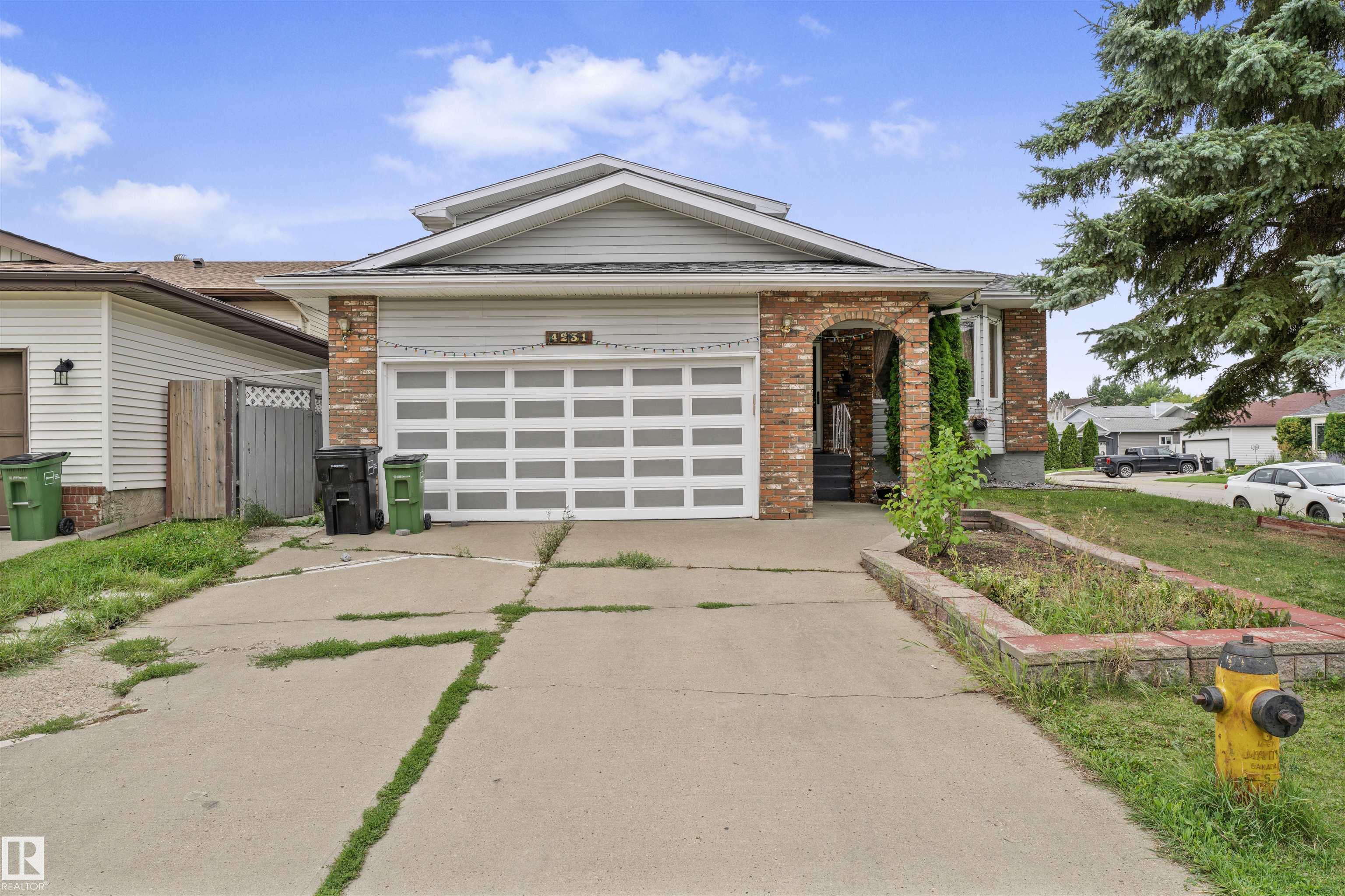 32 Av Nw Unit 4231 Ave, Edmonton, AB T6L 3W5