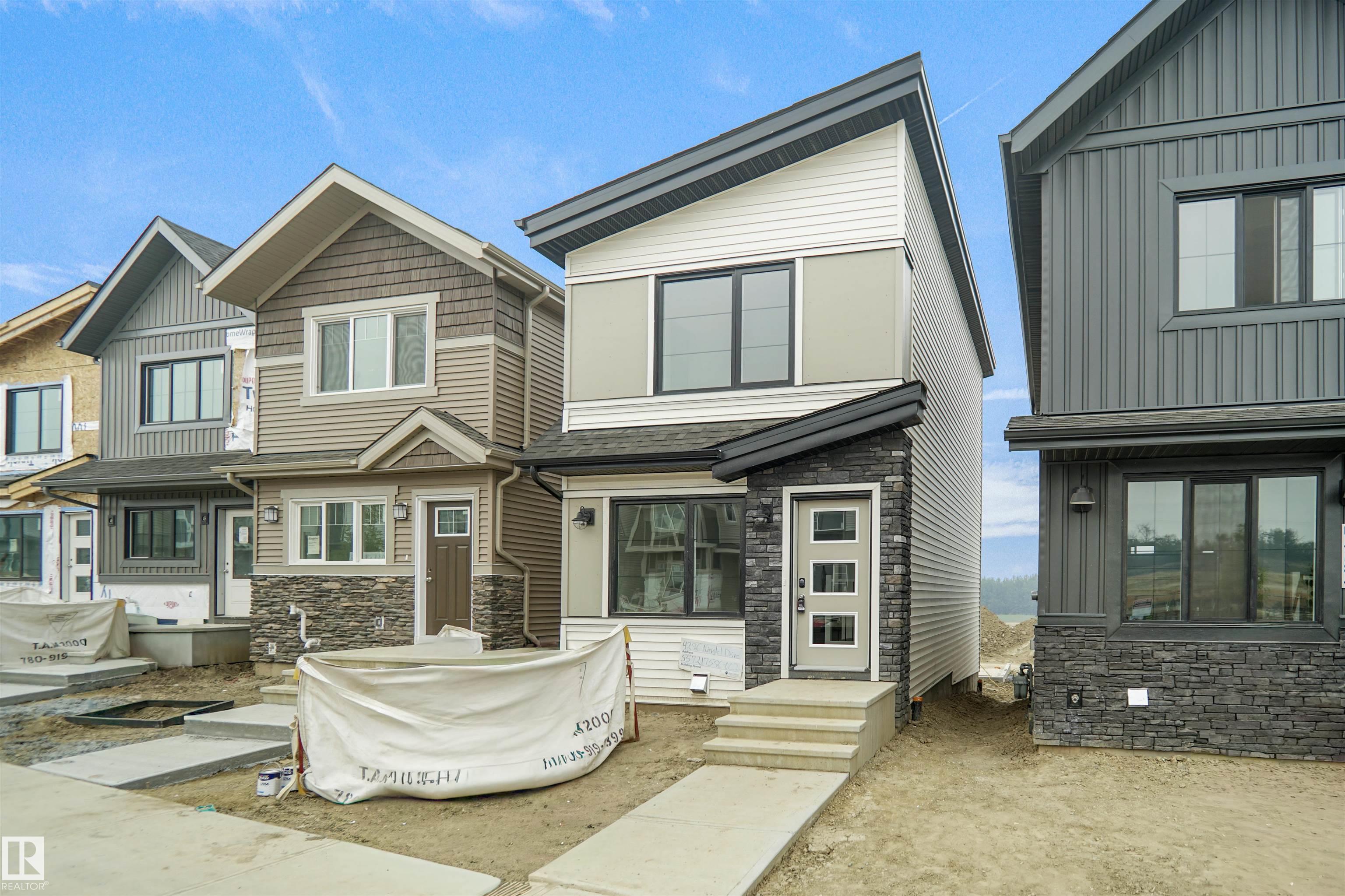 4296 Kinglet Dr NW, Edmonton, AB T5S 0T1