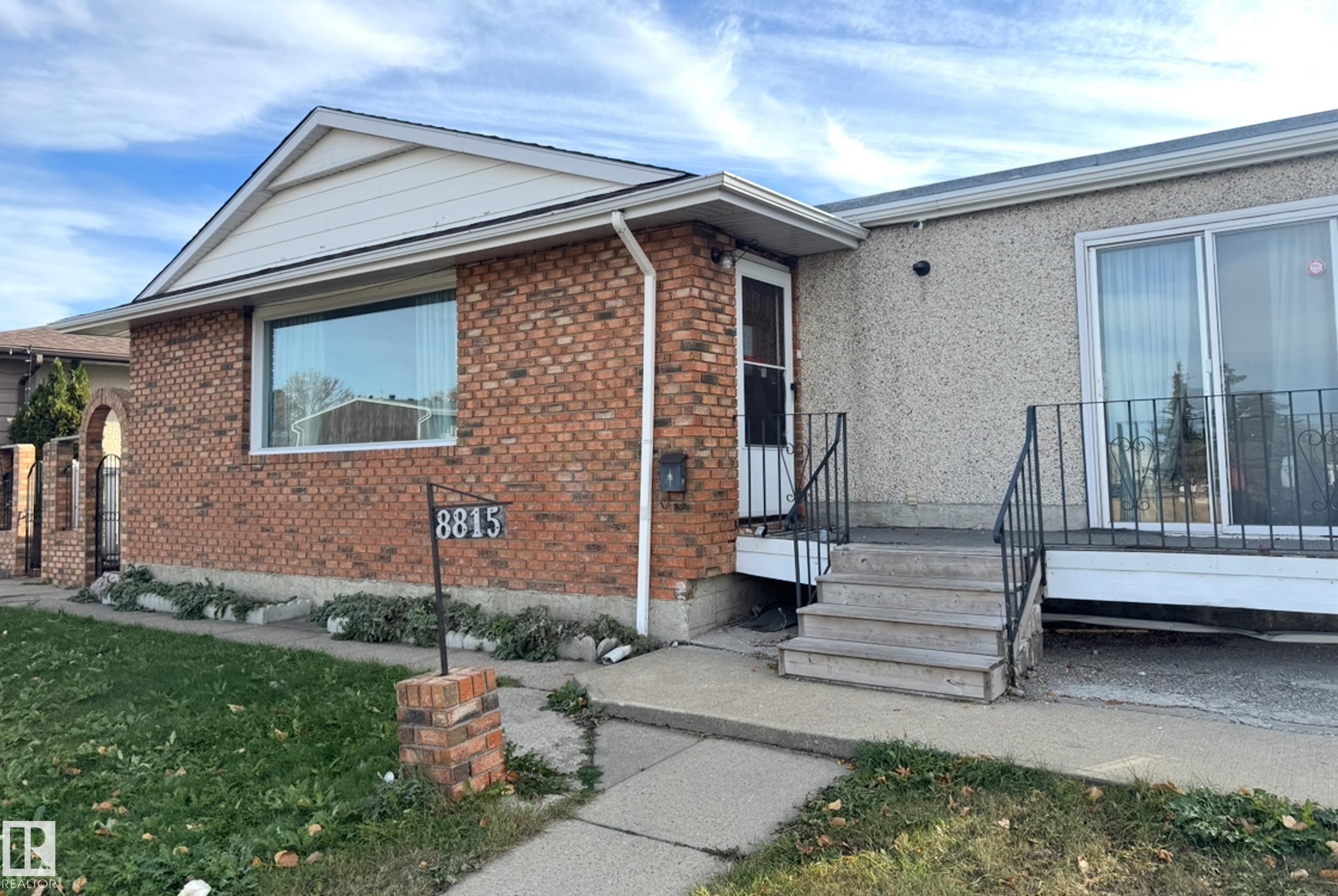 140 Av Nw Unit 8815 Ave, Edmonton, AB T5E 2C8